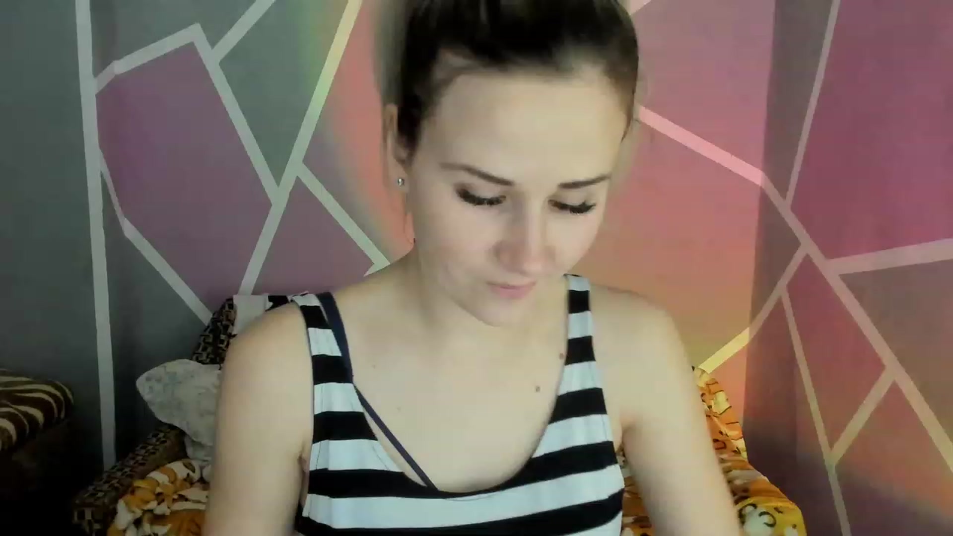 Gallery image thumbnail from Blondie_Star's myfreecams stream on, 01/08/2023, 15:43 image 7 of 20