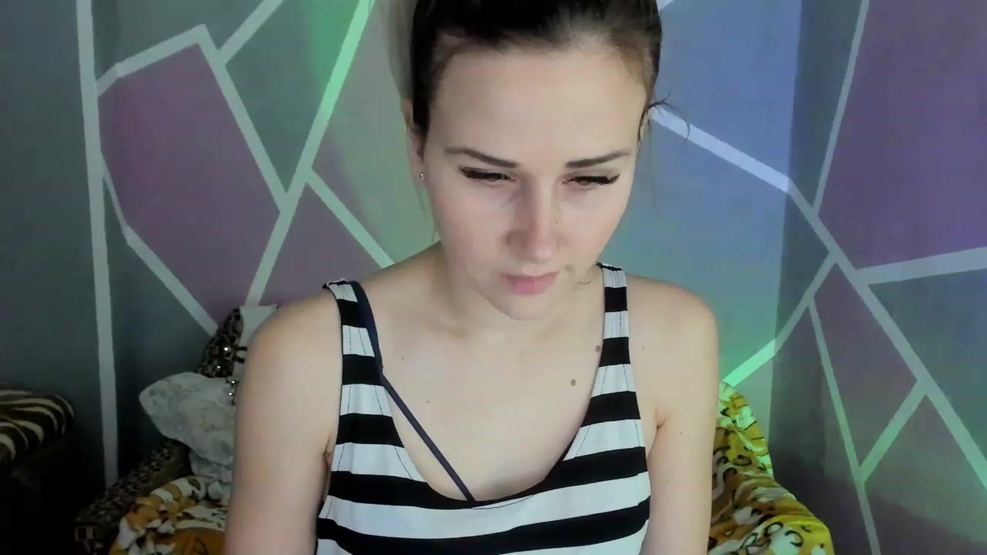 Gallery image thumbnail from Blondie_Star's myfreecams stream on, 01/08/2023, 15:43 image 11 of 20