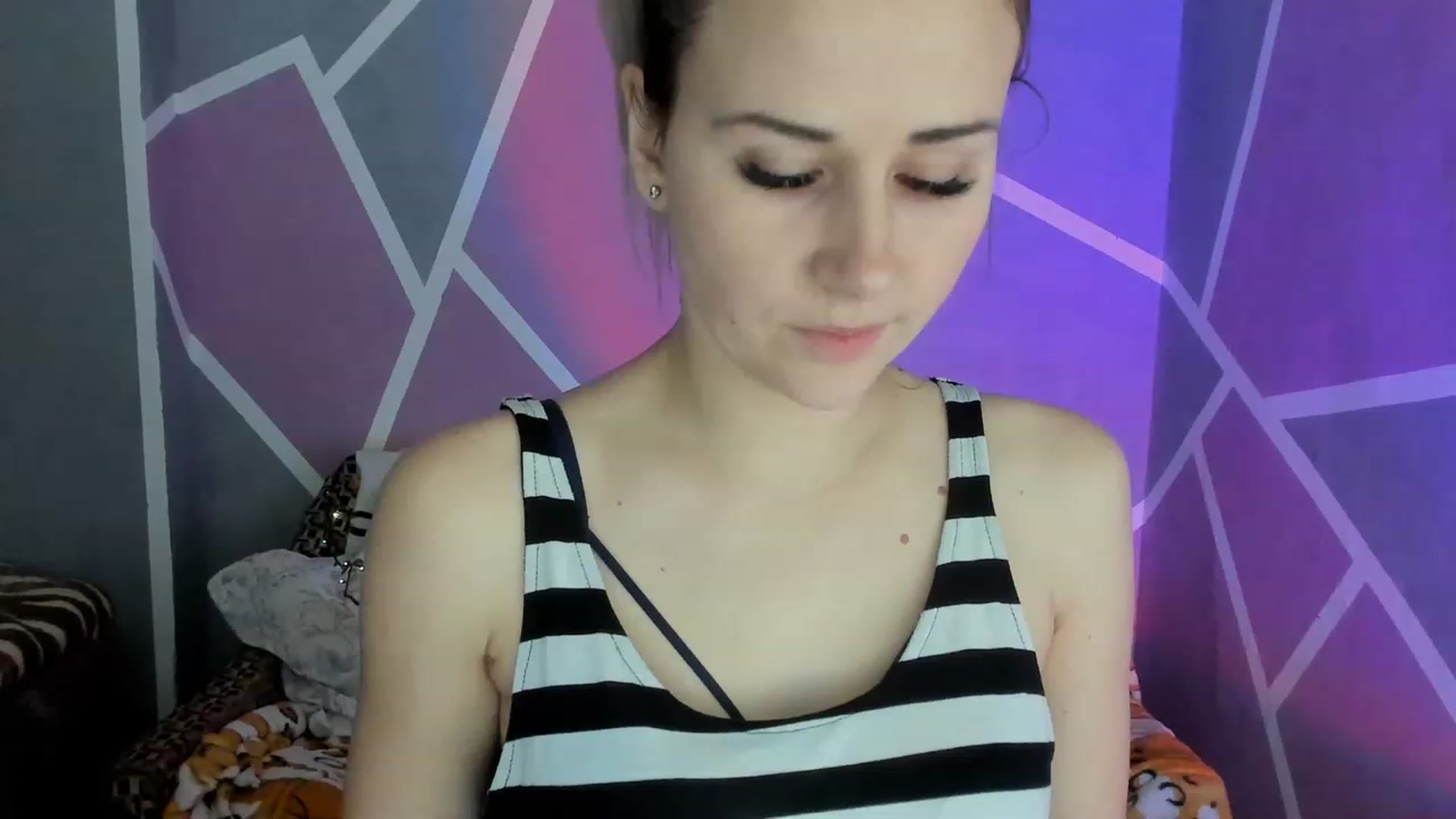 Gallery image thumbnail from Blondie_Star's myfreecams stream on, 01/08/2023, 15:43 image 12 of 20