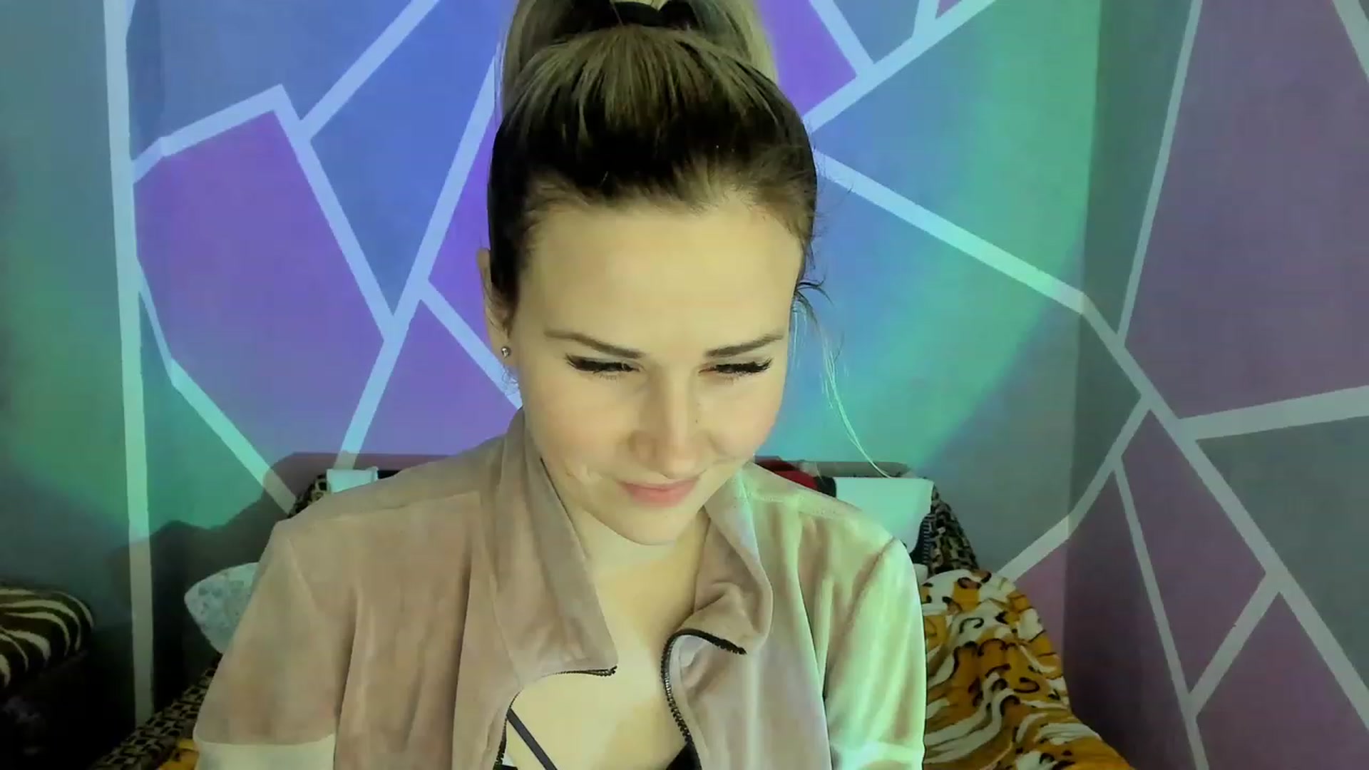 Gallery image thumbnail from Blondie_Star's myfreecams stream on, 01/08/2023, 17:02 image 16 of 20