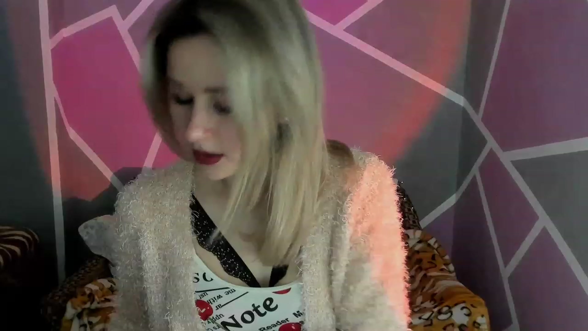 Gallery image thumbnail from Blondie_Star's myfreecams stream on, 01/12/2023, 15:43 image 7 of 20