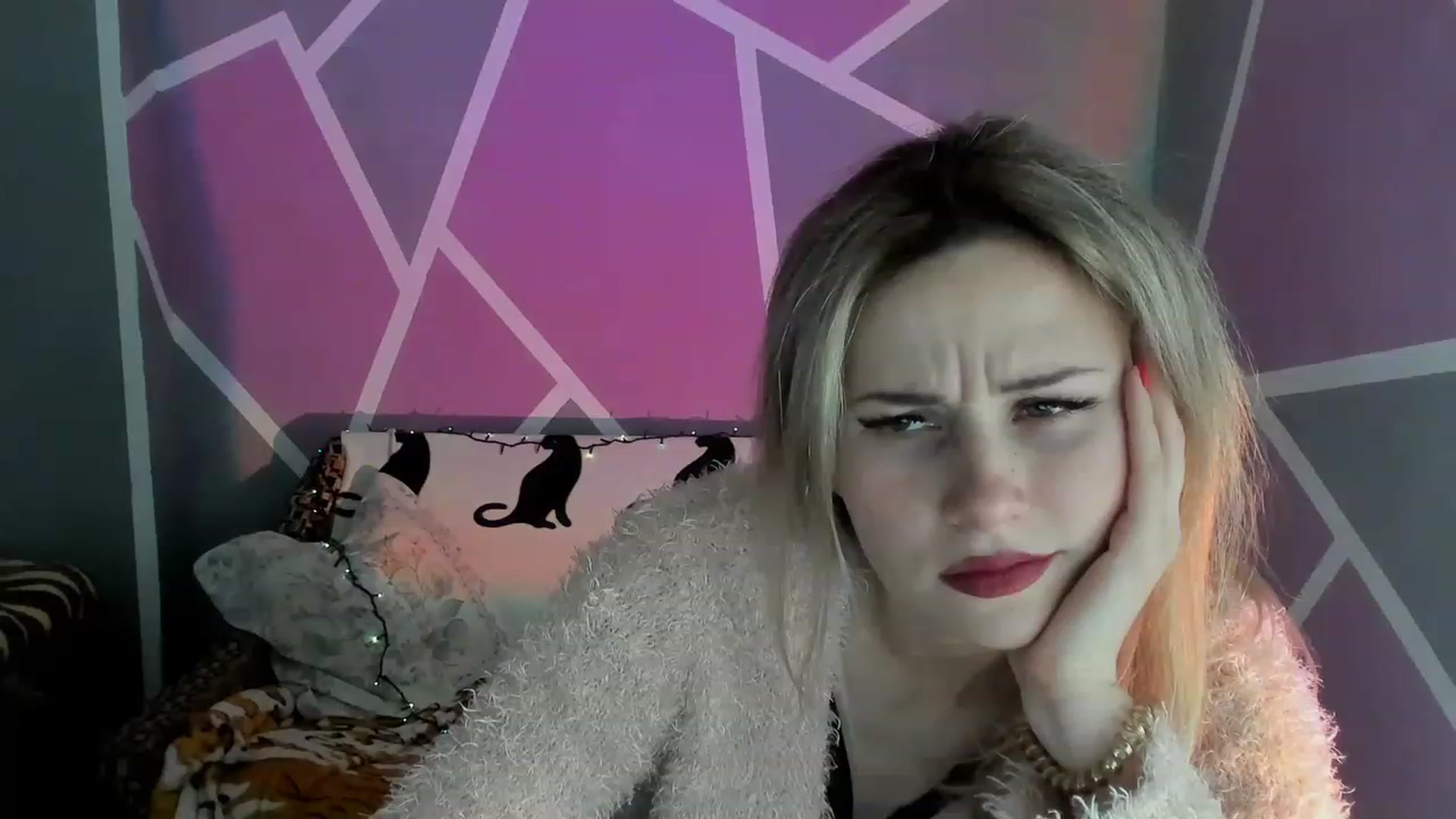 Gallery image thumbnail from Blondie_Star's myfreecams stream on, 01/12/2023, 15:43 image 11 of 20