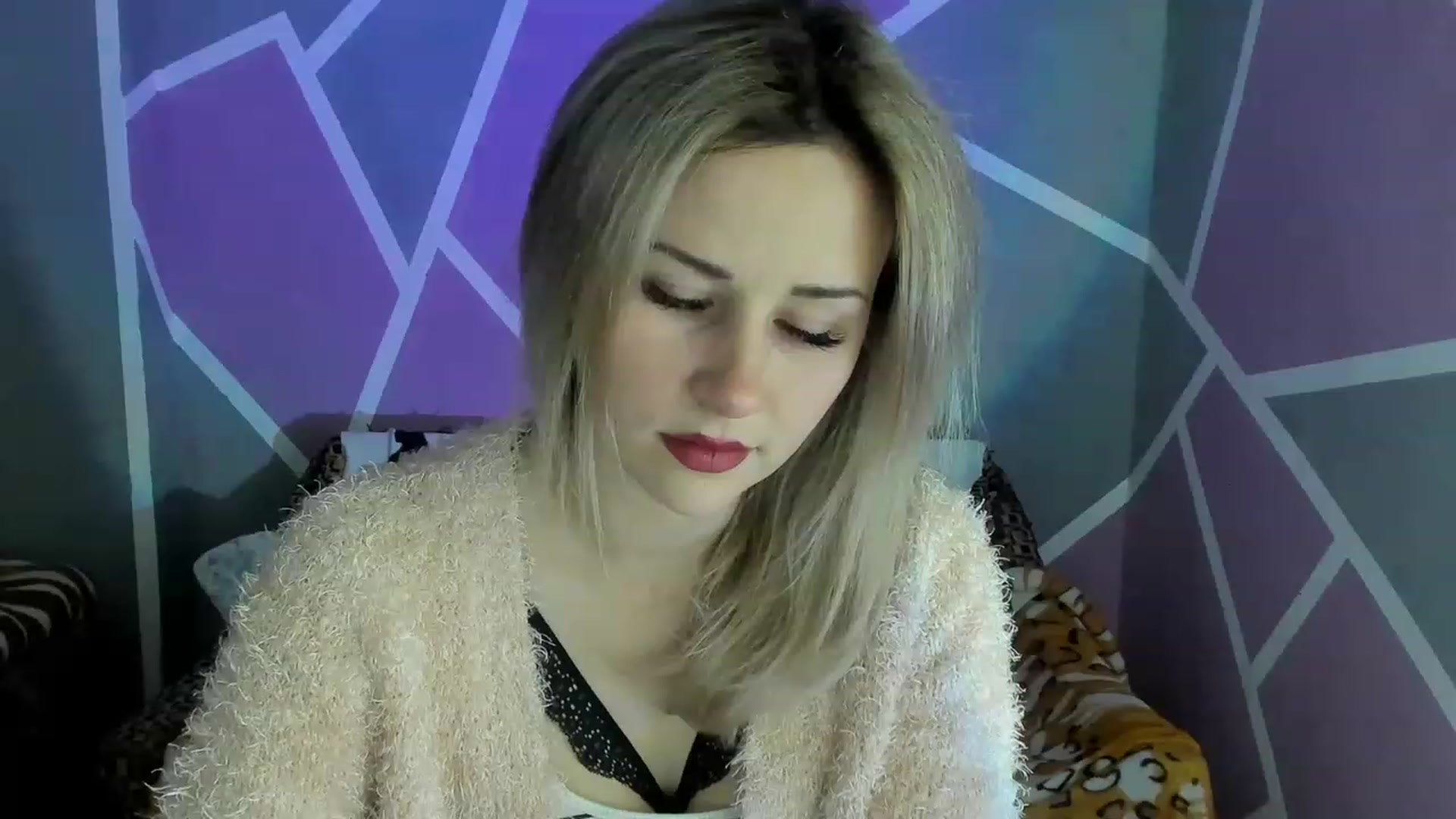 Gallery image thumbnail from Blondie_Star's myfreecams stream on, 01/12/2023, 15:43 image 18 of 20
