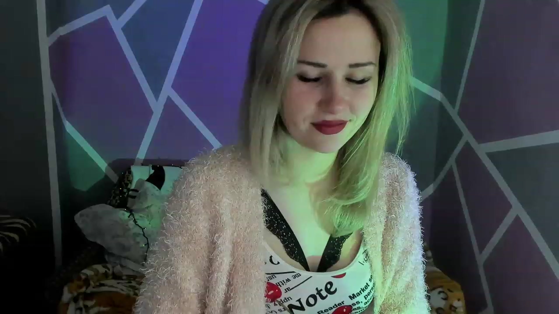 Gallery image thumbnail from Blondie_Star's myfreecams stream on, 01/12/2023, 15:43 image 5 of 20
