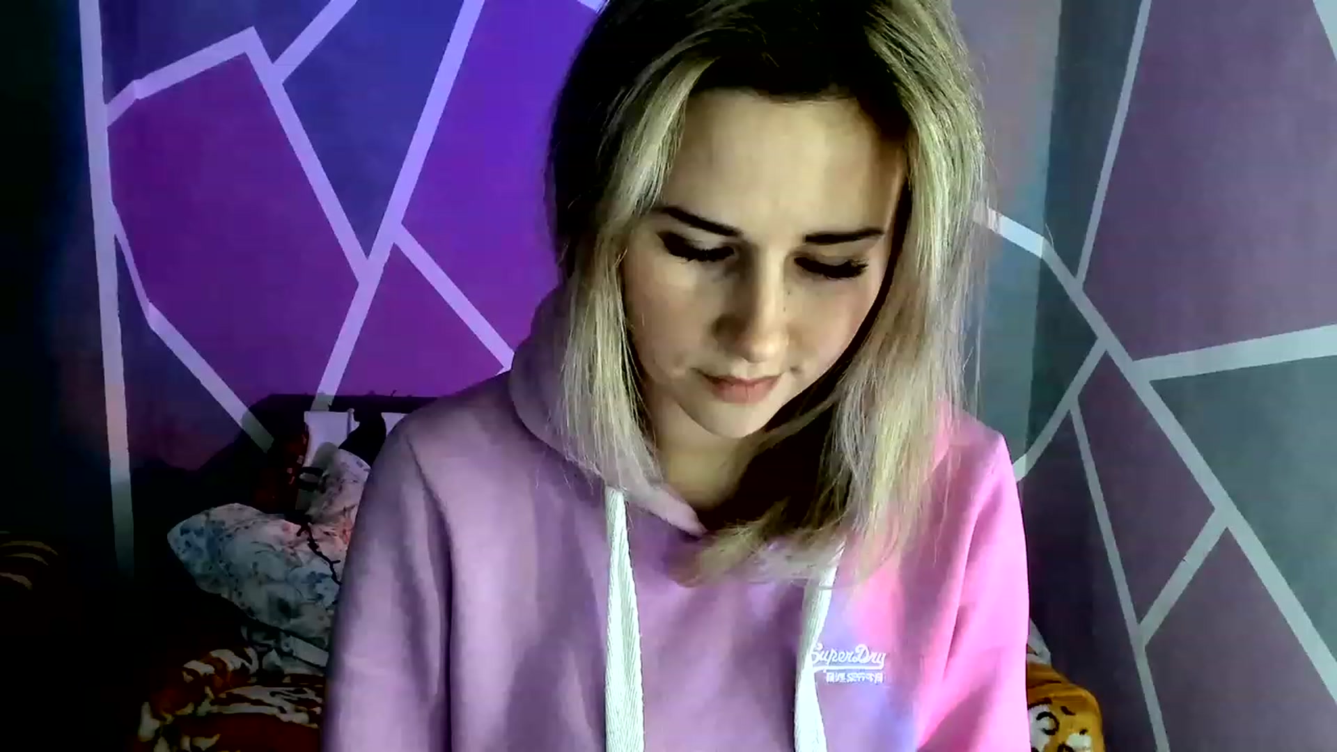 Gallery image thumbnail from Blondie_Star's myfreecams stream on, 01/13/2023, 16:57 image 18 of 20