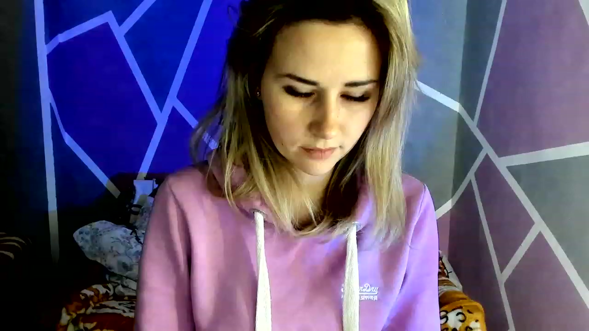 Gallery image thumbnail from Blondie_Star's myfreecams stream on, 01/13/2023, 16:57 image 8 of 20