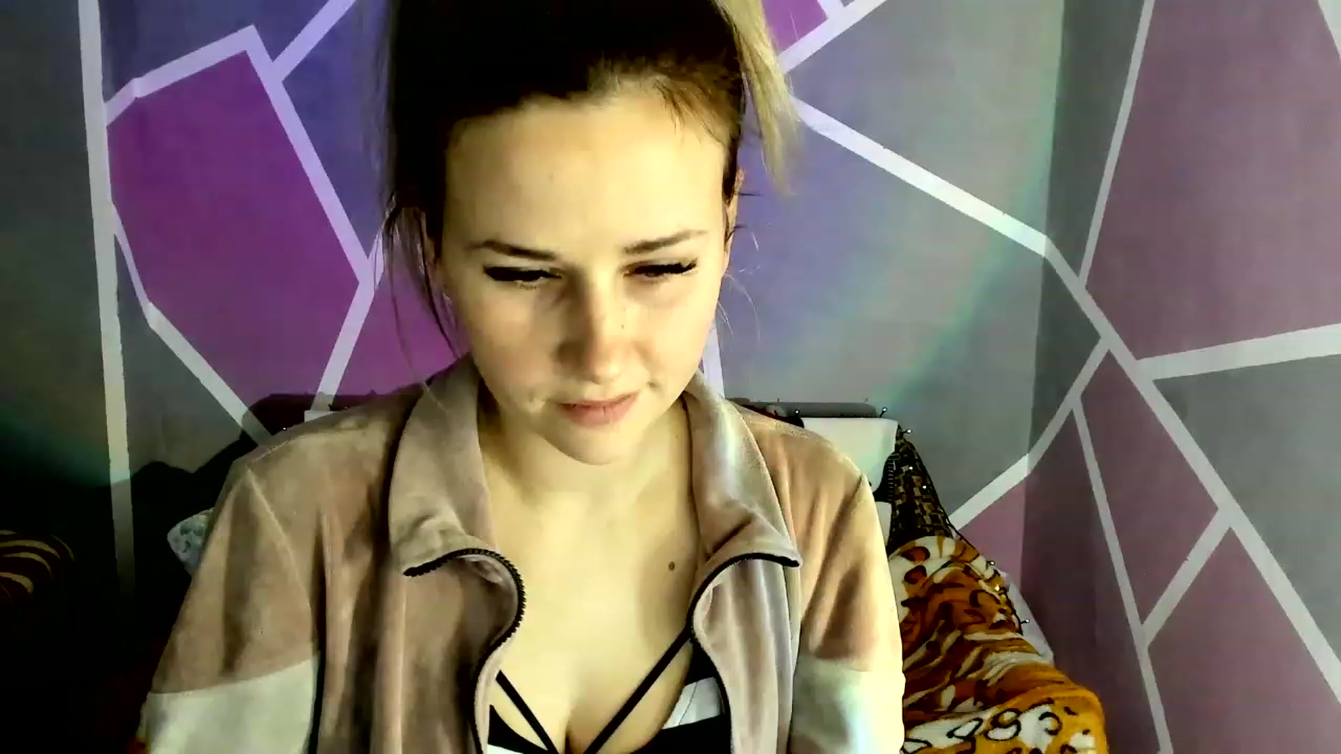 Gallery image thumbnail from Blondie_Star's myfreecams stream on, 01/15/2023, 15:59 image 17 of 20