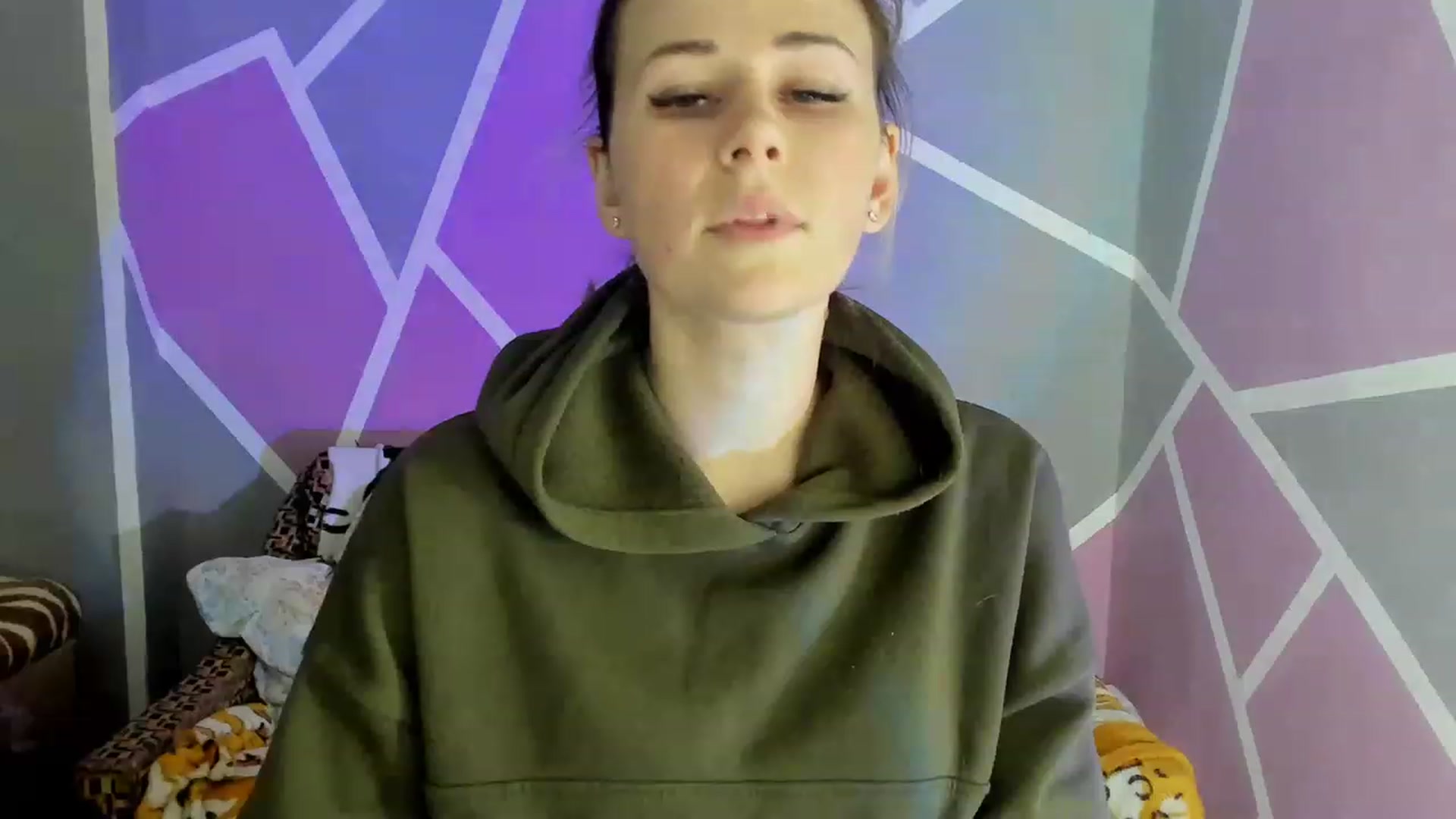 Gallery image thumbnail from Blondie_Star's myfreecams stream on, 01/16/2023, 16:46 image 17 of 20