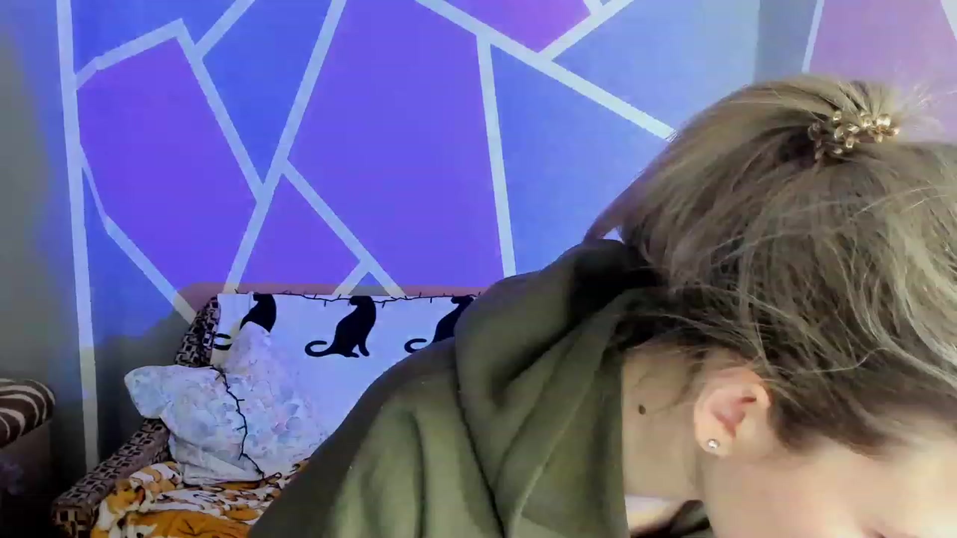 Gallery image thumbnail from Blondie_Star's myfreecams stream on, 01/16/2023, 16:46 image 10 of 20