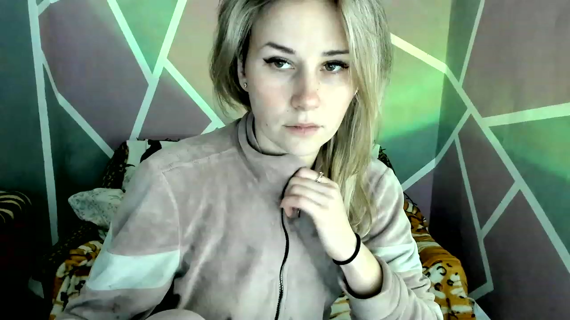 Gallery image thumbnail from Blondie_Star's myfreecams stream on, 01/25/2023, 15:22 image 3 of 20