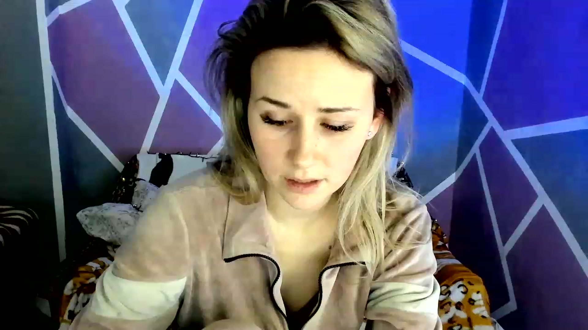 Gallery image thumbnail from Blondie_Star's myfreecams stream on, 01/25/2023, 16:26 image 14 of 20