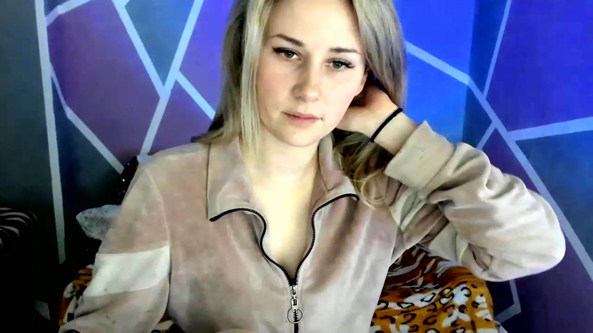 Gallery image thumbnail from Blondie_Star's myfreecams stream on, 01/25/2023, 16:26 image 9 of 20