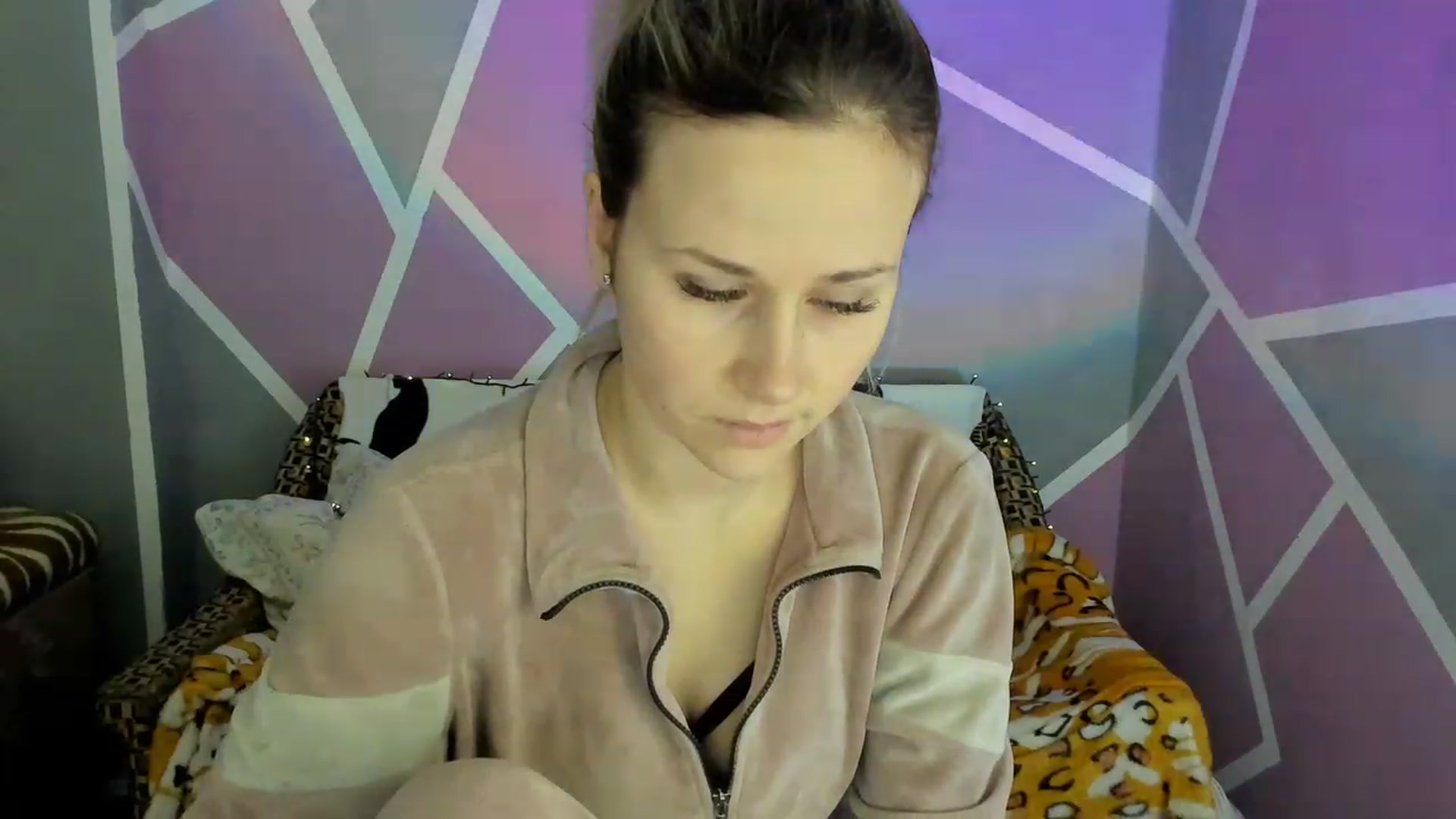 Gallery image thumbnail from Blondie_Star's myfreecams stream on, 01/27/2023, 16:35 image 8 of 20
