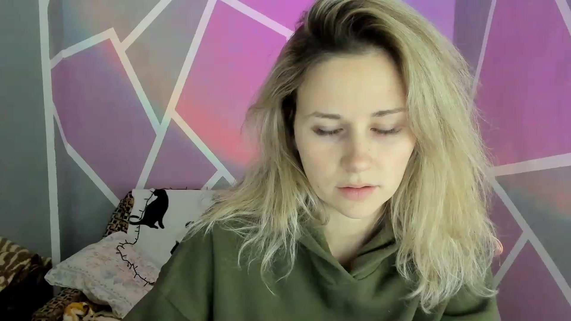 Gallery image thumbnail from Blondie_Star's myfreecams stream on, 01/30/2023, 16:20 image 4 of 20
