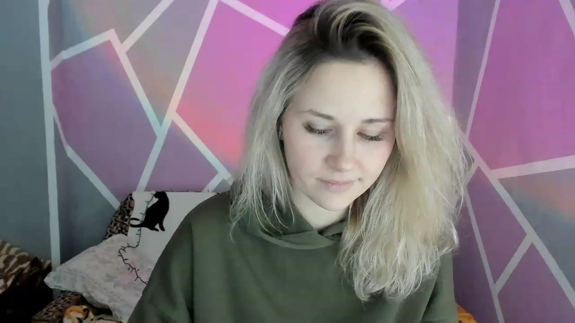 Gallery image thumbnail from Blondie_Star's myfreecams stream on, 01/30/2023, 16:20 image 19 of 20