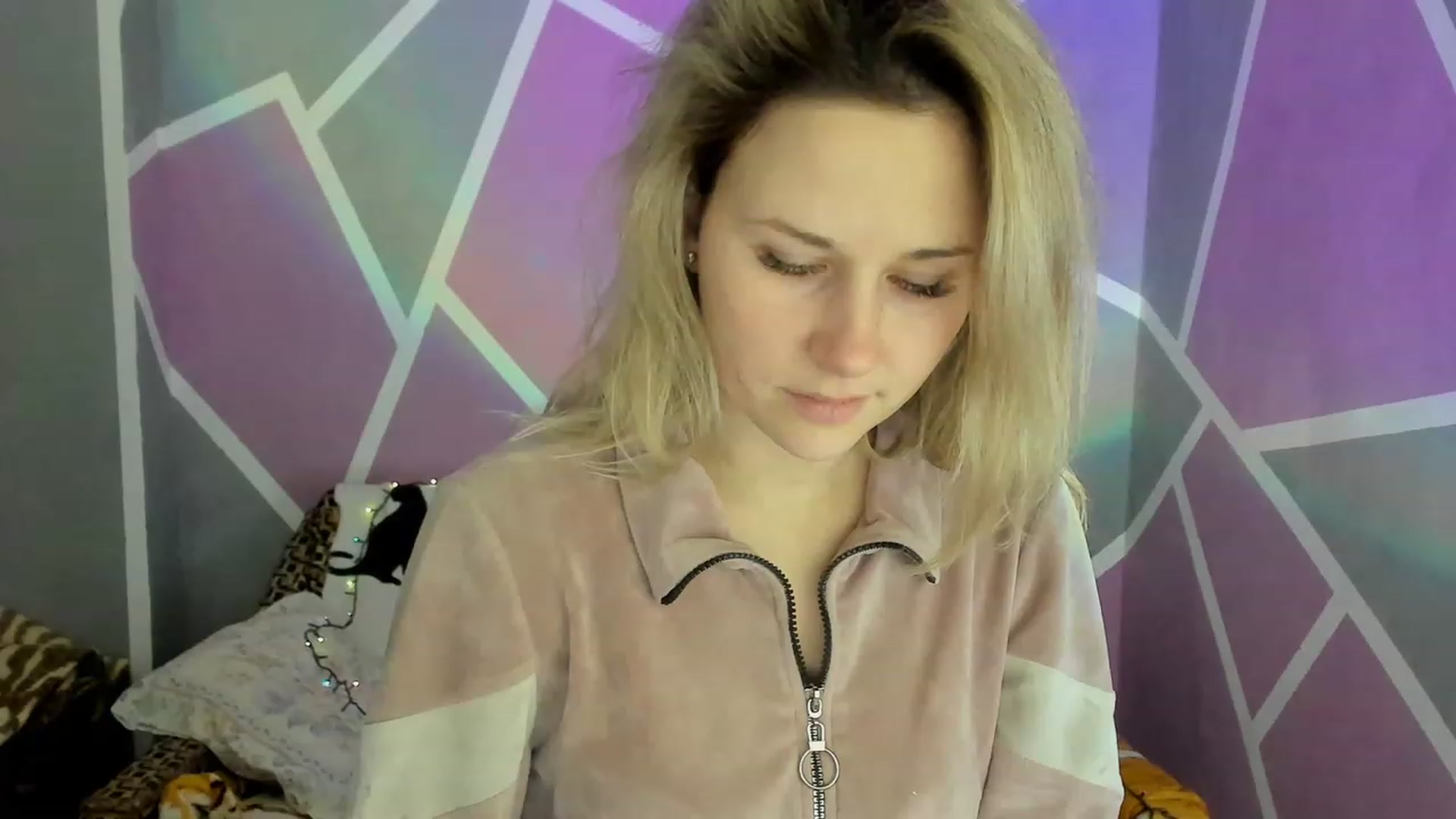 Gallery image thumbnail from Blondie_Star's myfreecams stream on, 01/31/2023, 15:21 image 6 of 20