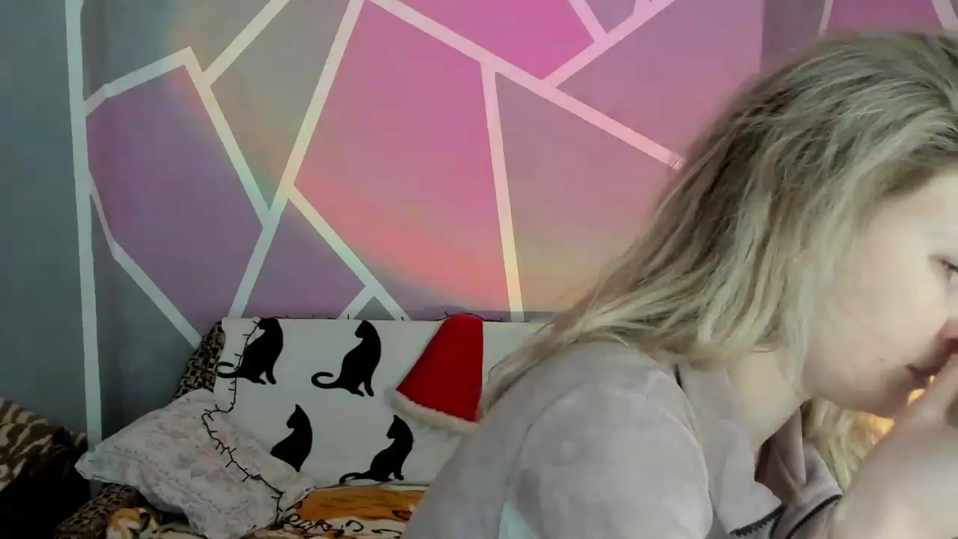 Gallery image thumbnail from Blondie_Star's myfreecams stream on, 01/31/2023, 15:21 image 2 of 20