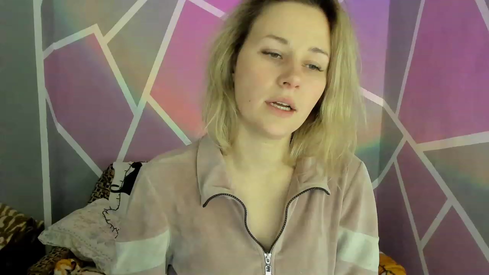 Gallery image thumbnail from Blondie_Star's myfreecams stream on, 01/31/2023, 15:21 image 1 of 20