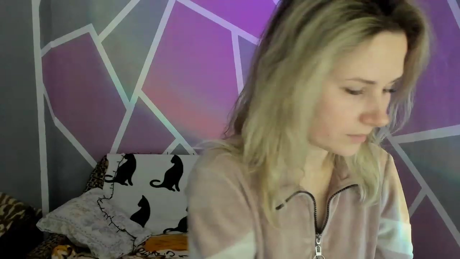 Gallery image thumbnail from Blondie_Star's myfreecams stream on, 01/31/2023, 15:21 image 18 of 20