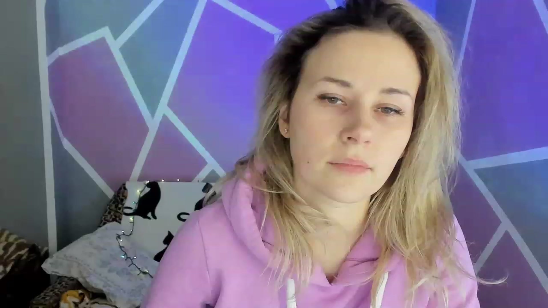 Gallery image thumbnail from Blondie_Star's myfreecams stream on, 02/02/2023, 15:50 image 7 of 20