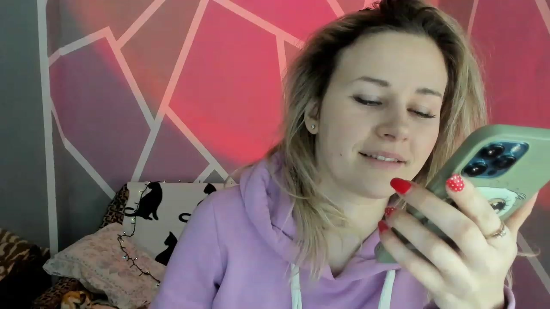Gallery image thumbnail from Blondie_Star's myfreecams stream on, 02/02/2023, 15:50 image 12 of 20