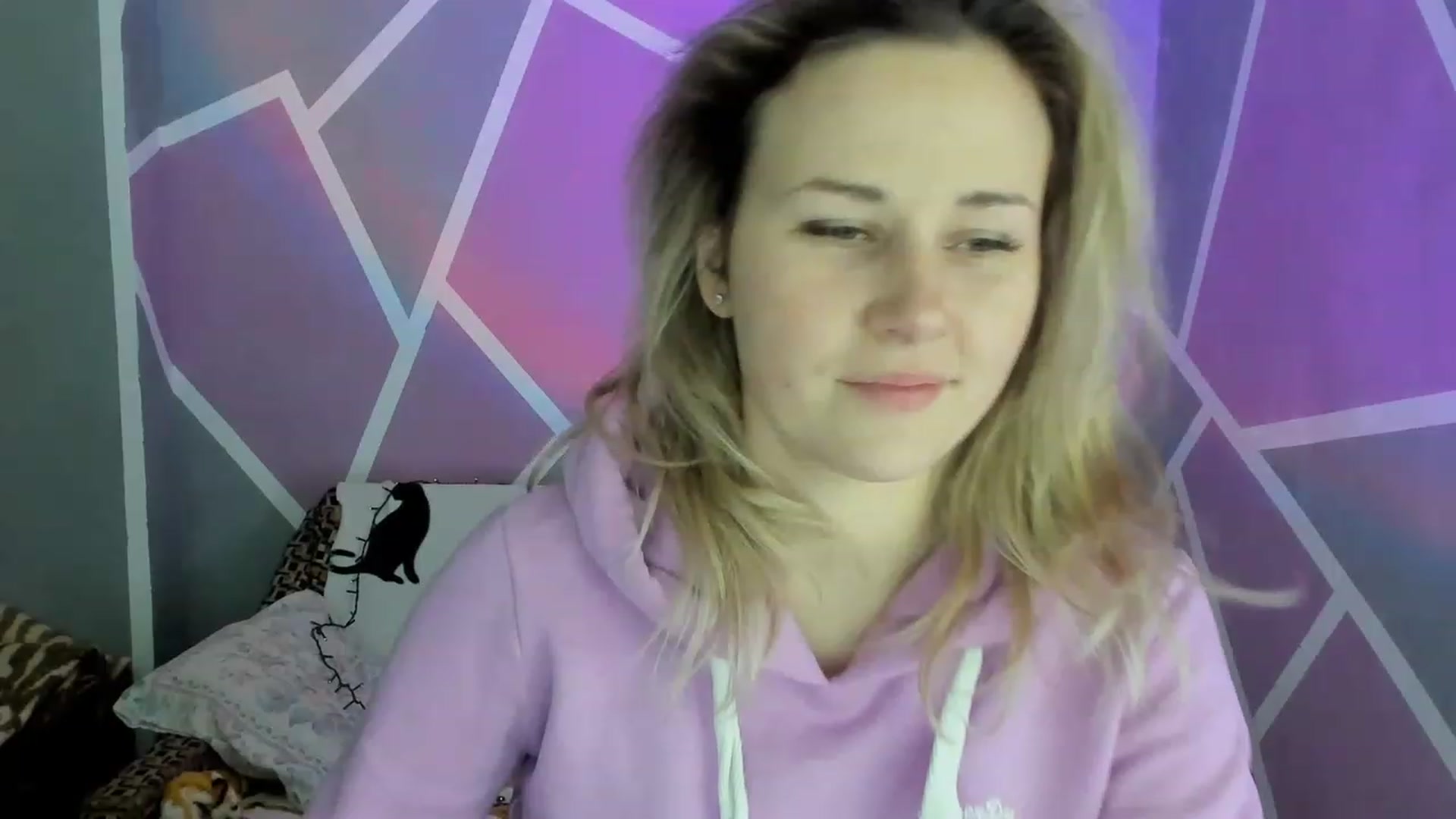 Gallery image thumbnail from Blondie_Star's myfreecams stream on, 02/02/2023, 15:50 image 8 of 20