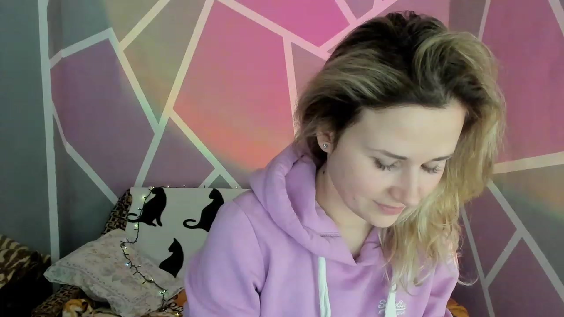 Gallery image thumbnail from Blondie_Star's myfreecams stream on, 02/02/2023, 16:05 image 11 of 20