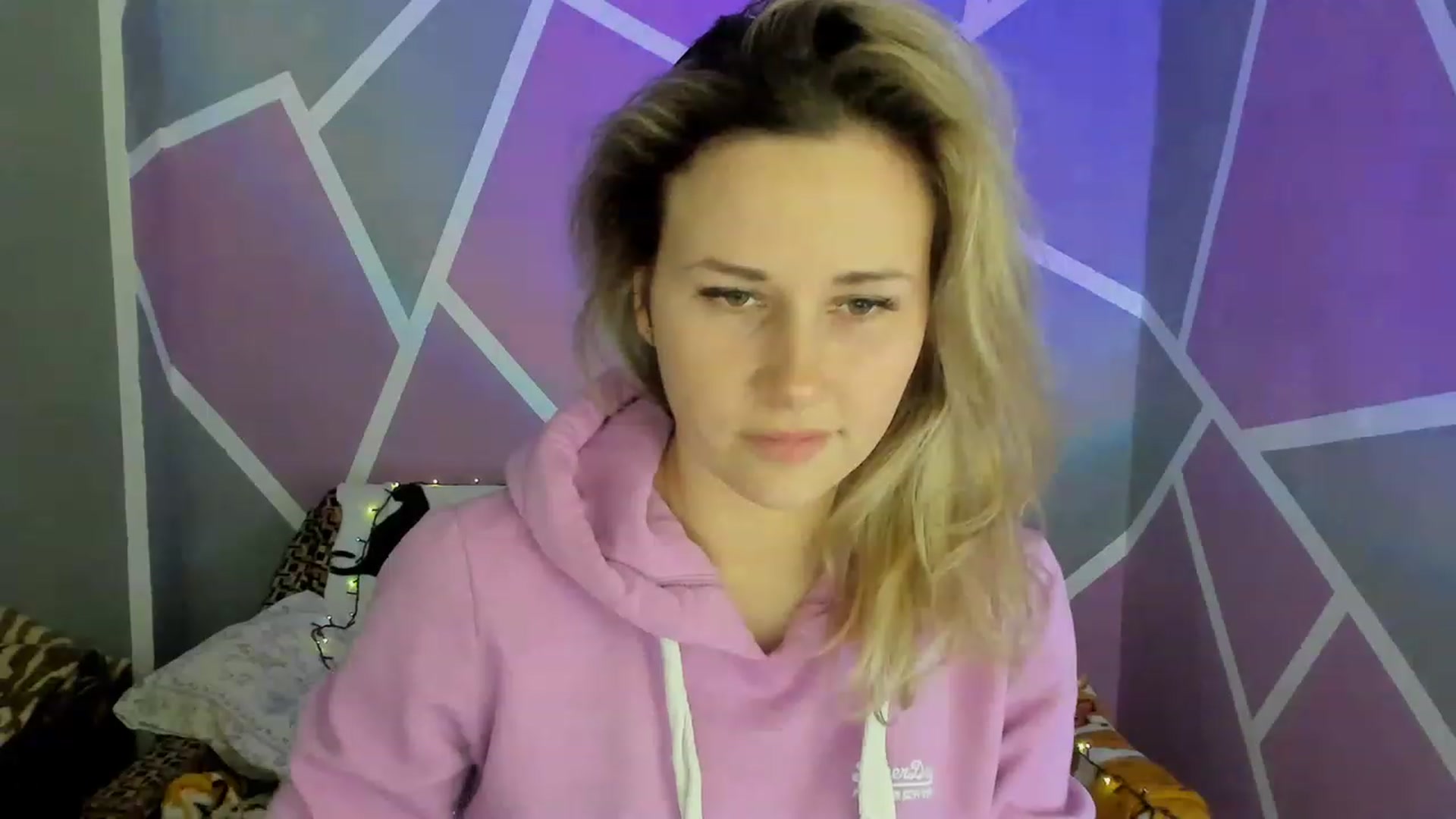 Gallery image thumbnail from Blondie_Star's myfreecams stream on, 02/02/2023, 16:05 image 12 of 20