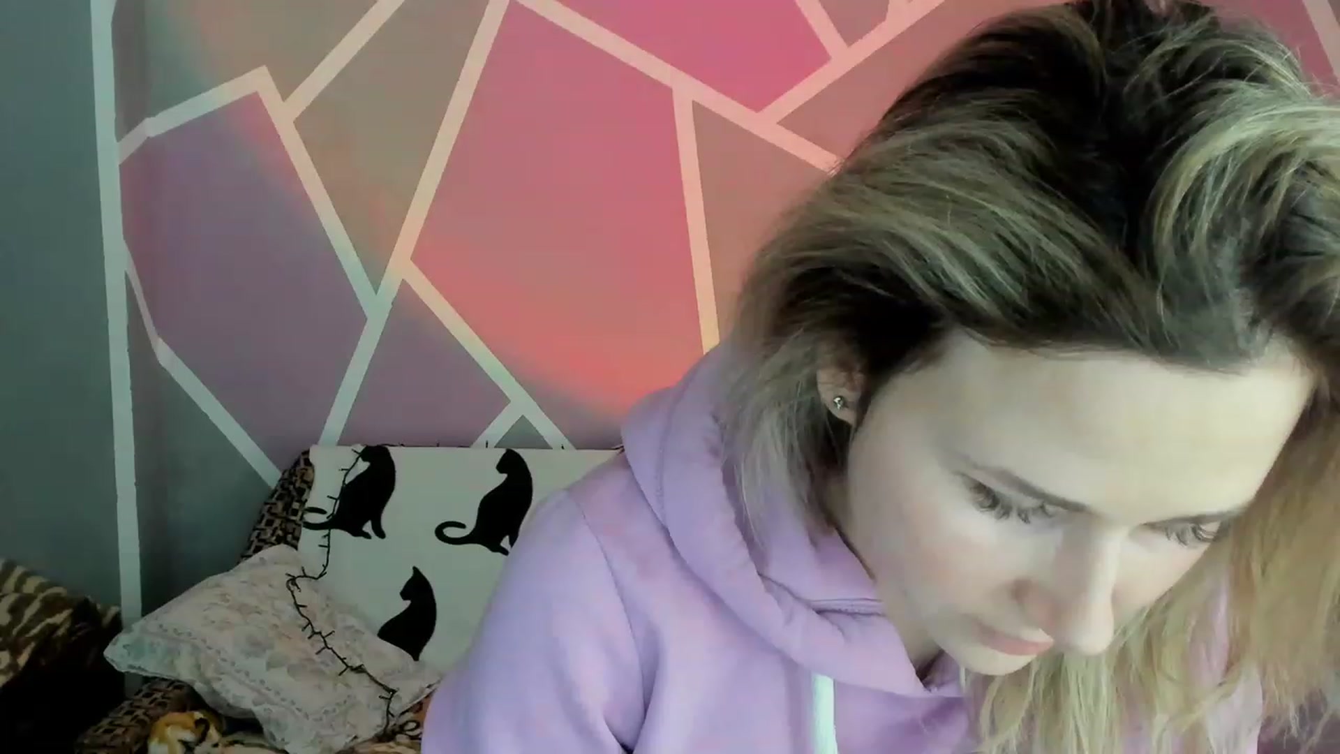 Gallery image thumbnail from Blondie_Star's myfreecams stream on, 02/02/2023, 16:22 image 6 of 20