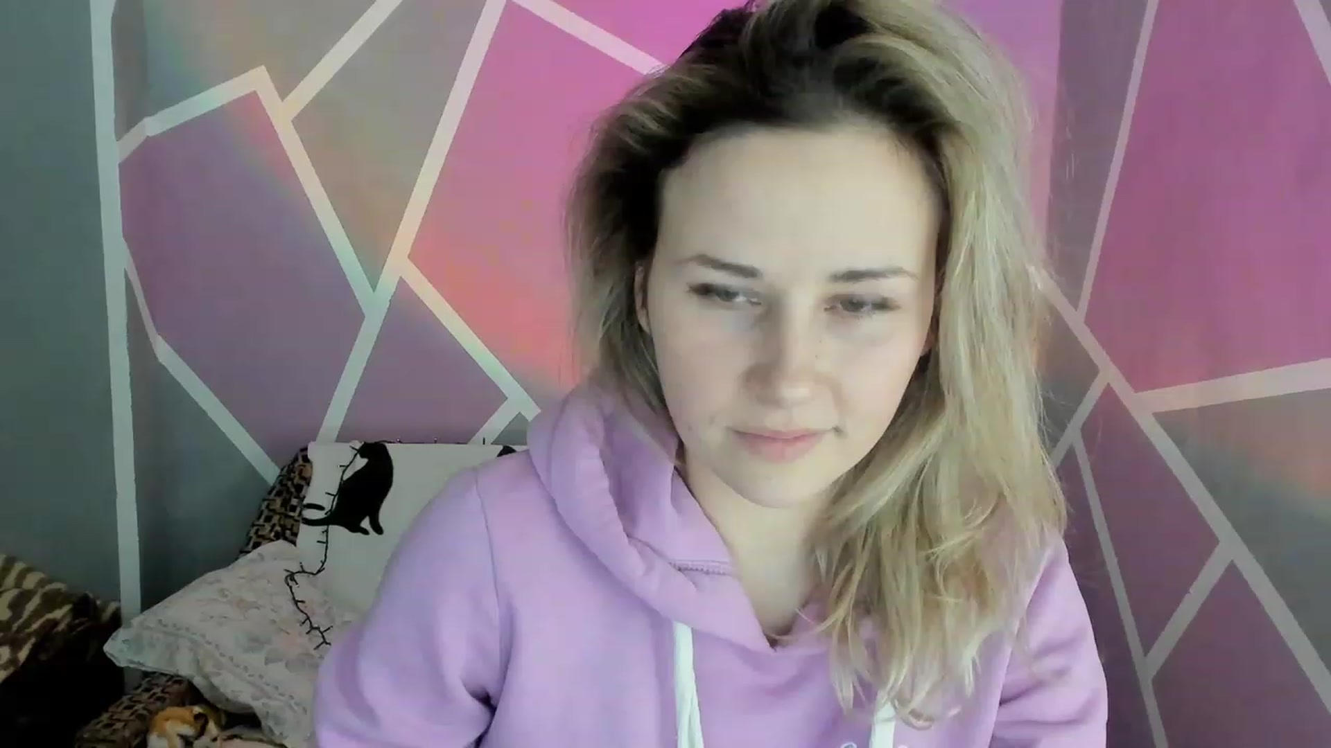 Gallery image thumbnail from Blondie_Star's myfreecams stream on, 02/02/2023, 16:22 image 4 of 20