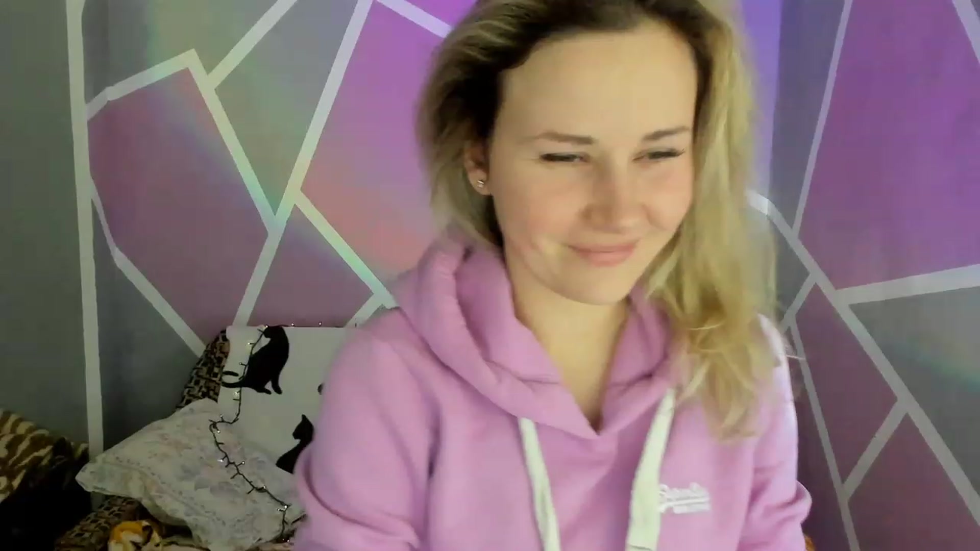 Gallery image thumbnail from Blondie_Star's myfreecams stream on, 02/02/2023, 16:22 image 11 of 20
