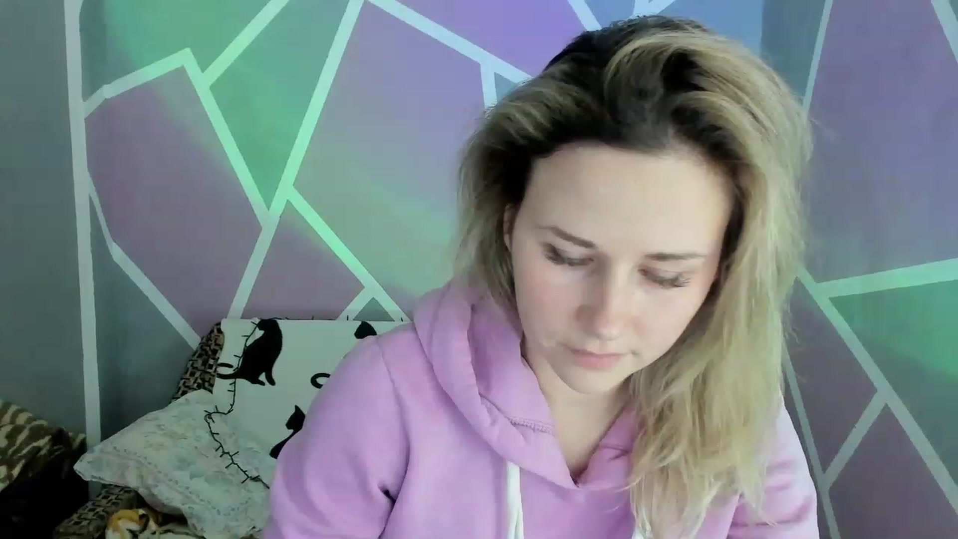 Gallery image thumbnail from Blondie_Star's myfreecams stream on, 02/02/2023, 16:22 image 17 of 20