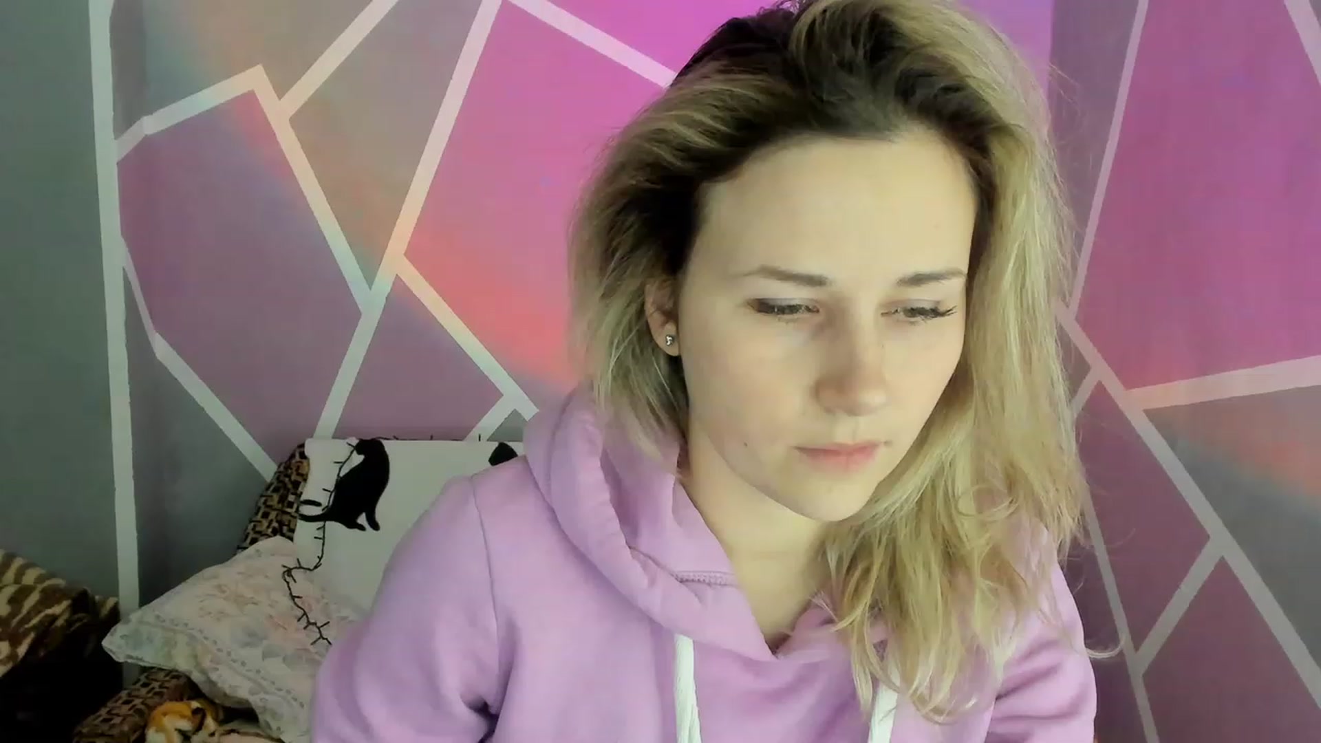 Gallery image thumbnail from Blondie_Star's myfreecams stream on, 02/02/2023, 16:22 image 3 of 20