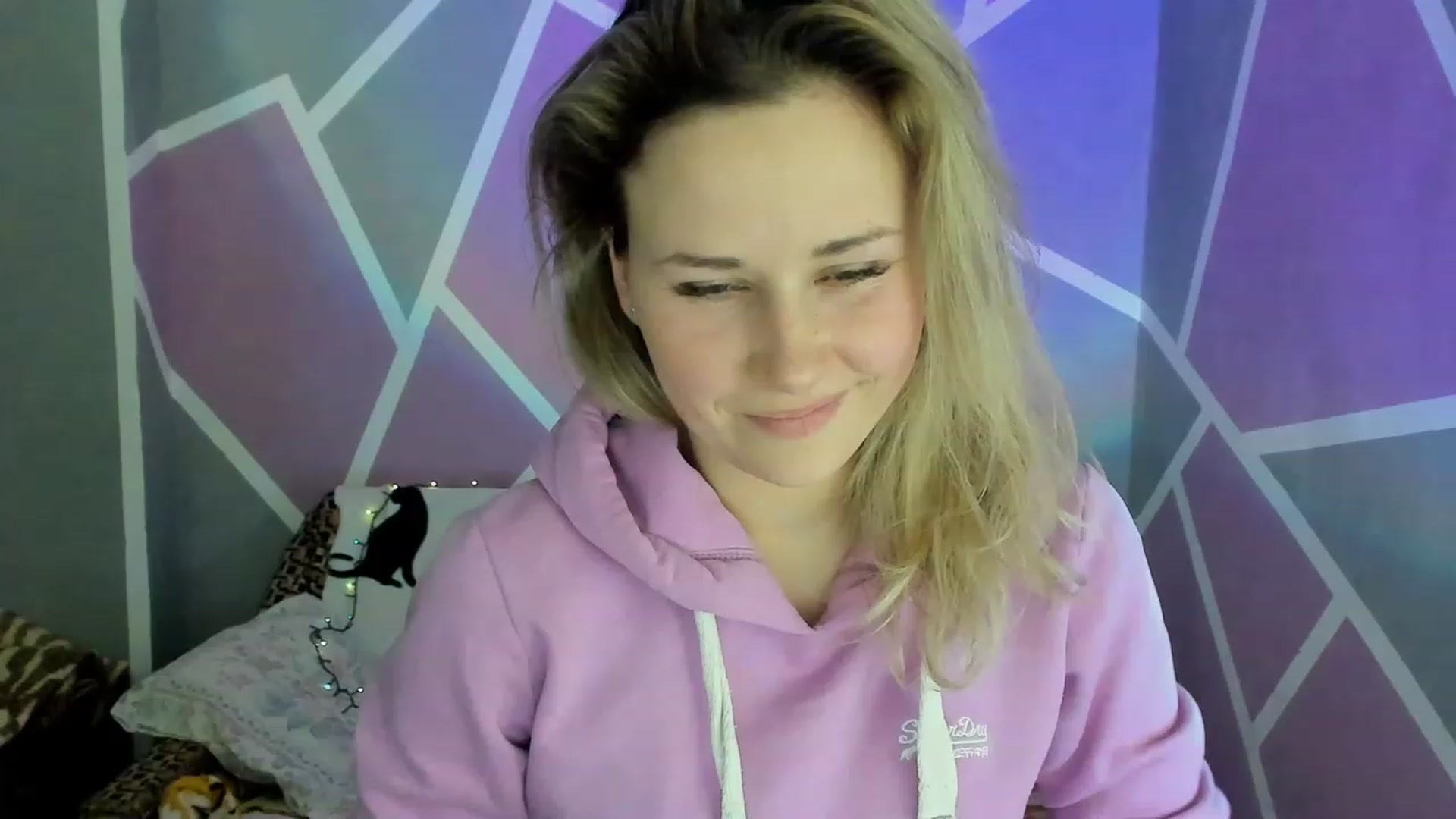 Gallery image thumbnail from Blondie_Star's myfreecams stream on, 02/02/2023, 17:00 image 20 of 20