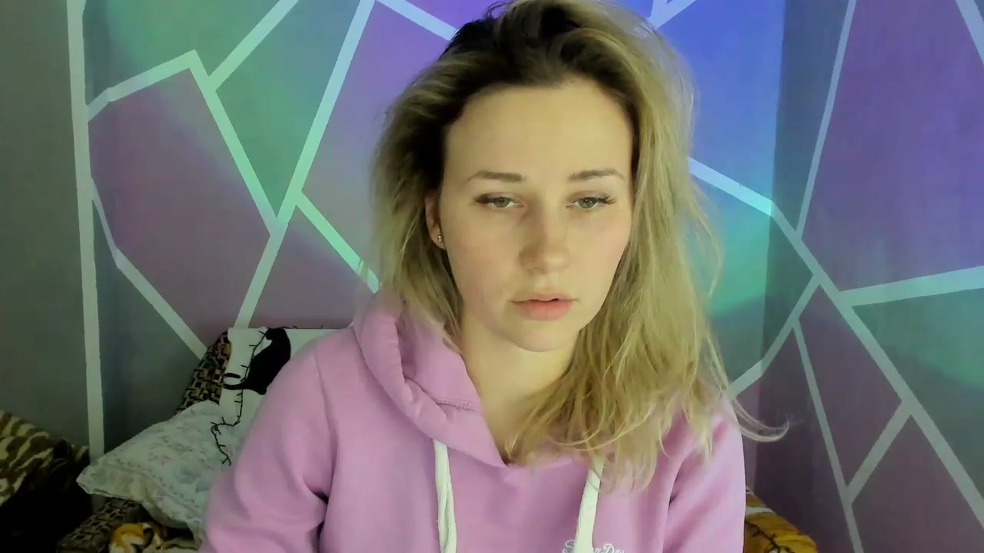 Gallery image thumbnail from Blondie_Star's myfreecams stream on, 02/02/2023, 17:00 image 2 of 20