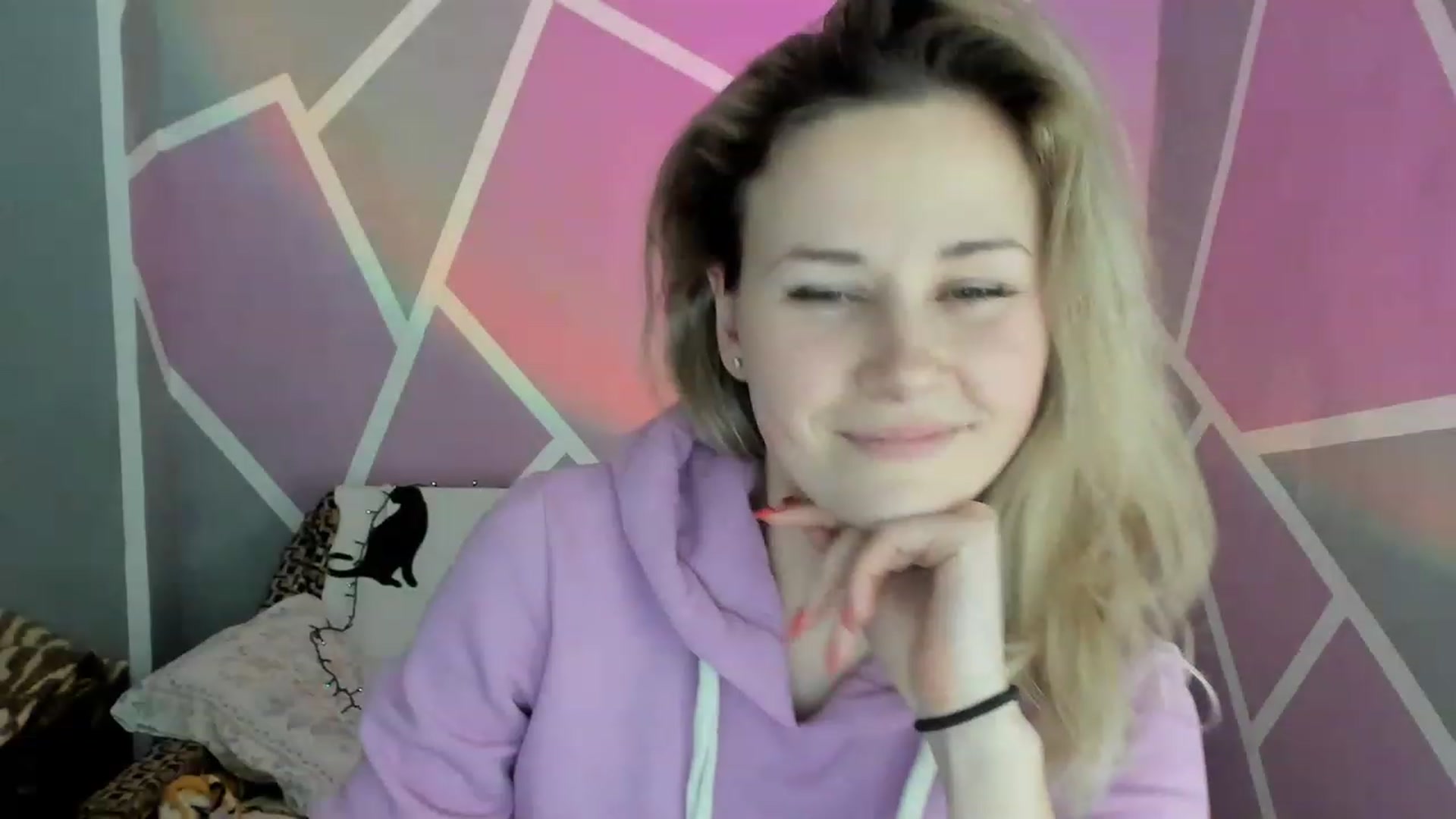 Gallery image thumbnail from Blondie_Star's myfreecams stream on, 02/02/2023, 17:00 image 18 of 20