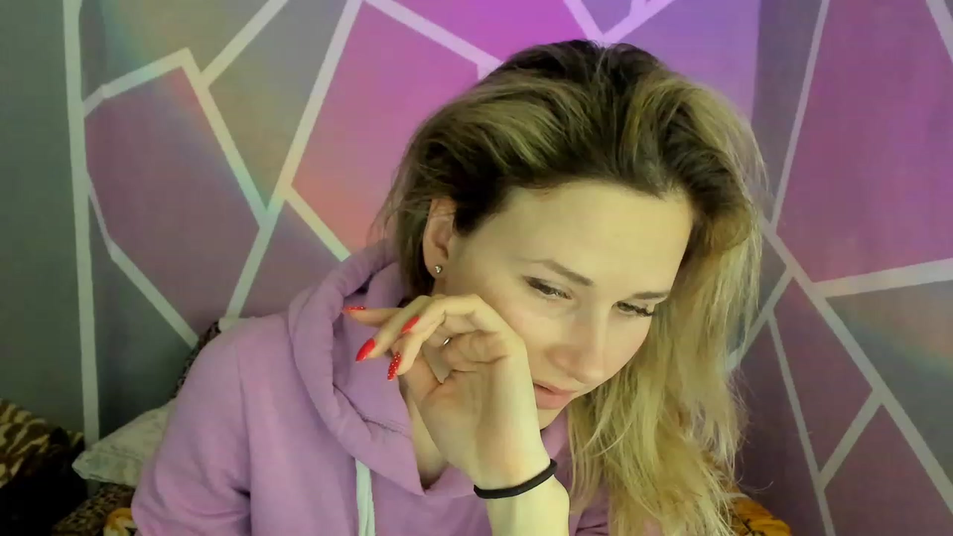 Gallery image thumbnail from Blondie_Star's myfreecams stream on, 02/02/2023, 17:00 image 17 of 20