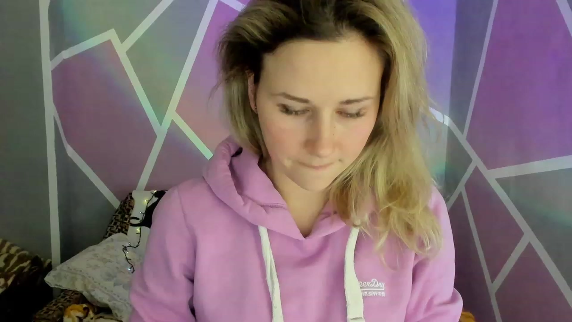 Gallery image thumbnail from Blondie_Star's myfreecams stream on, 02/02/2023, 17:00 image 11 of 20
