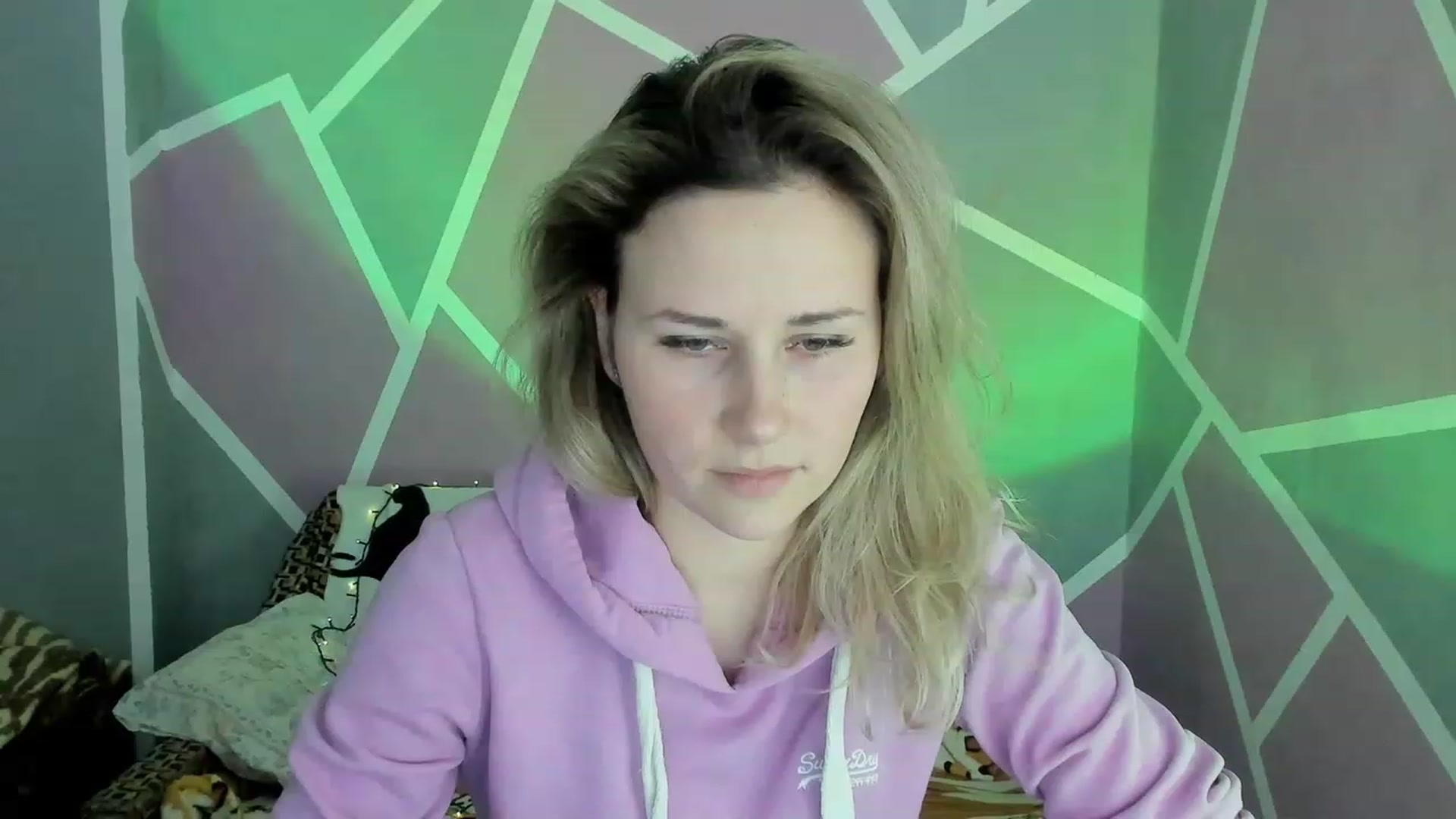 Gallery image thumbnail from Blondie_Star's myfreecams stream on, 02/02/2023, 17:00 image 15 of 20