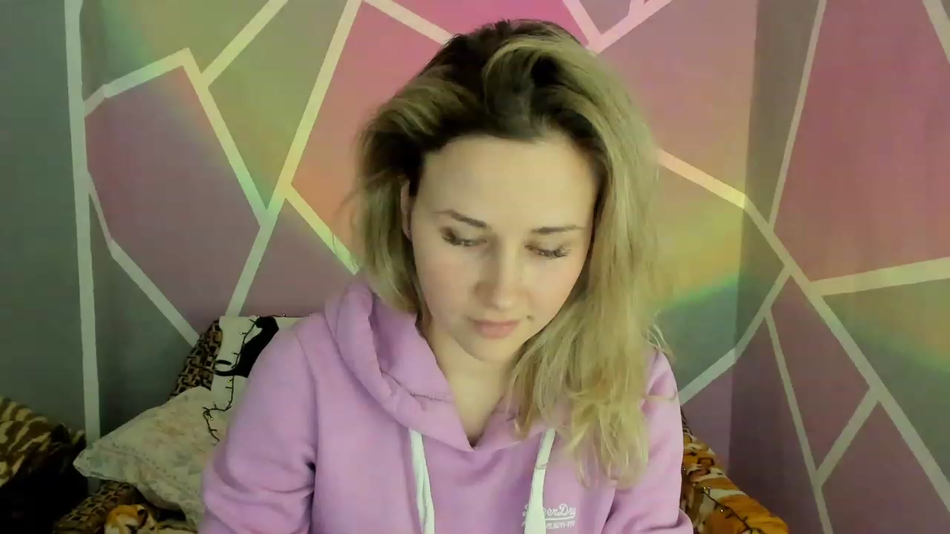 Gallery image thumbnail from Blondie_Star's myfreecams stream on, 02/02/2023, 17:00 image 13 of 20