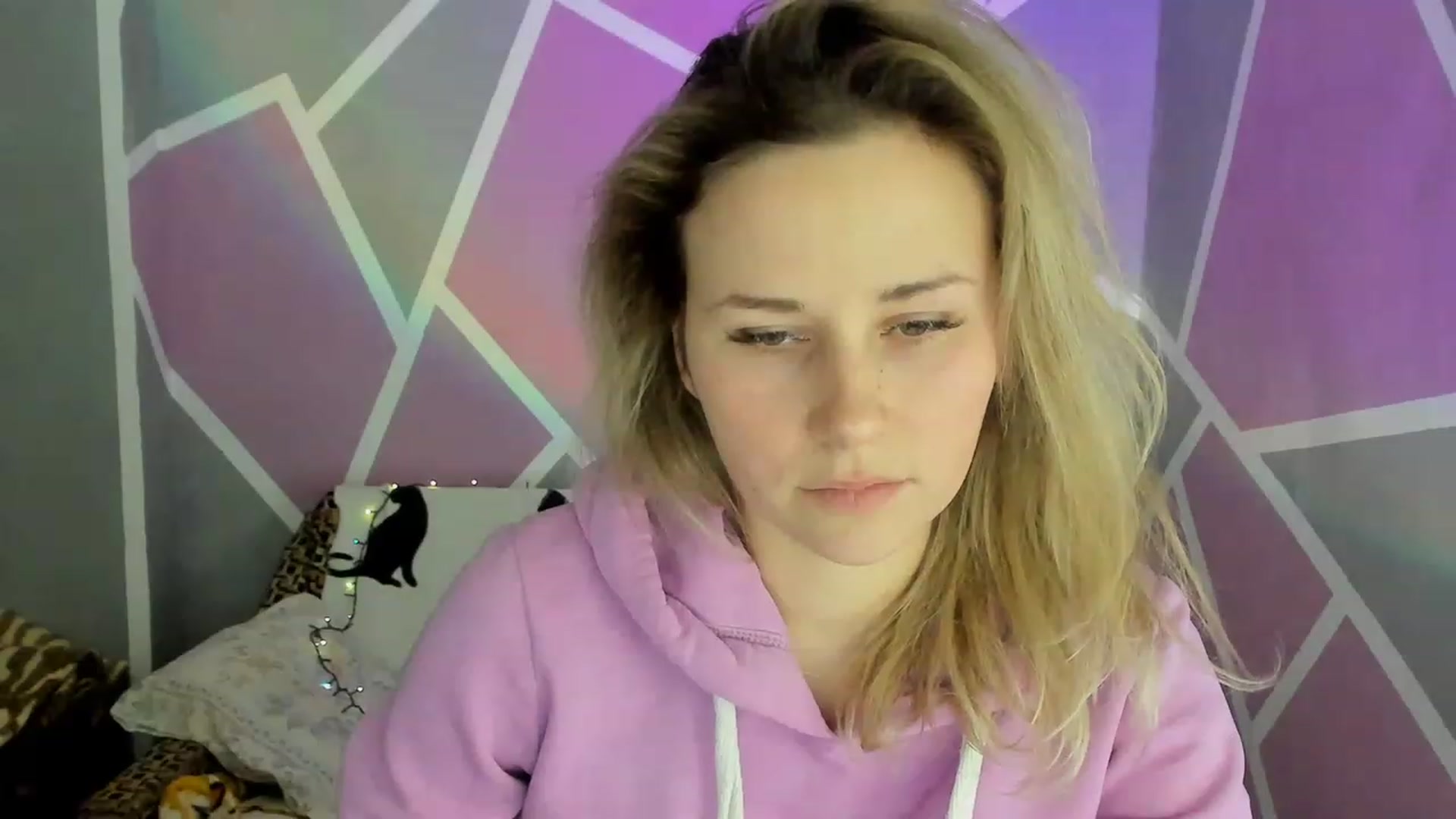 Gallery image thumbnail from Blondie_Star's myfreecams stream on, 02/02/2023, 17:00 image 3 of 20