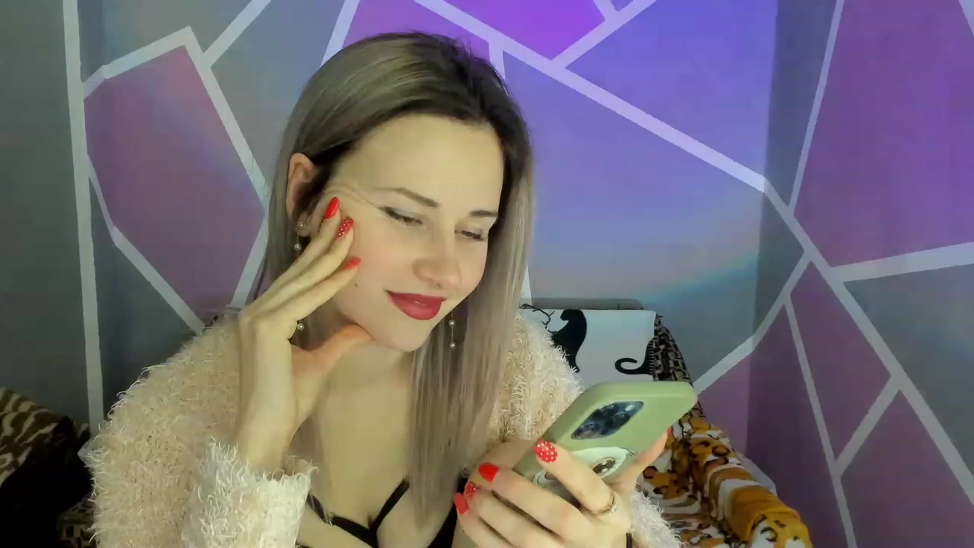 Gallery image thumbnail from Blondie_Star's myfreecams stream on, 02/06/2023, 14:08 image 17 of 20