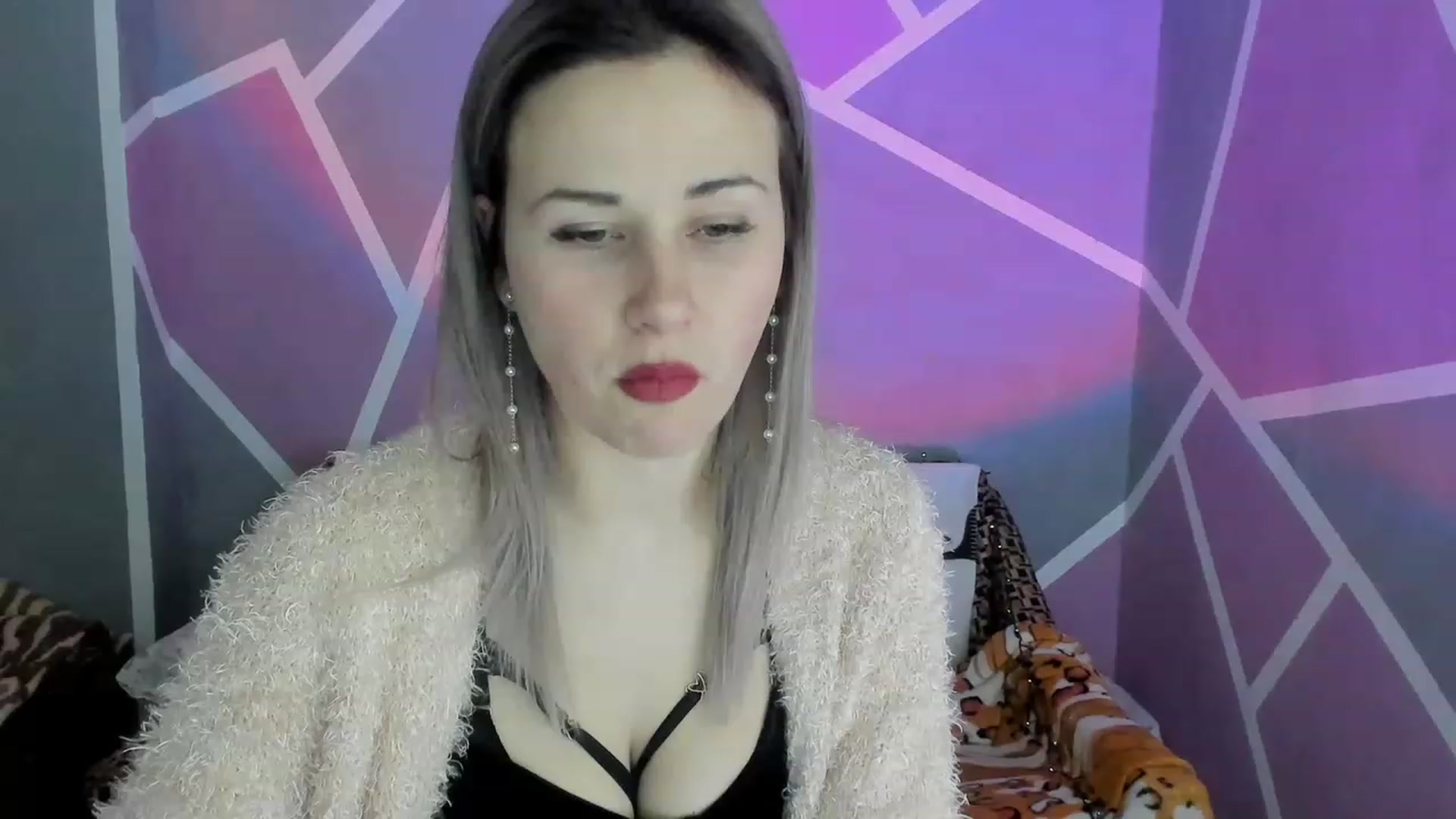 Gallery image thumbnail from Blondie_Star's myfreecams stream on, 02/06/2023, 14:08 image 18 of 20