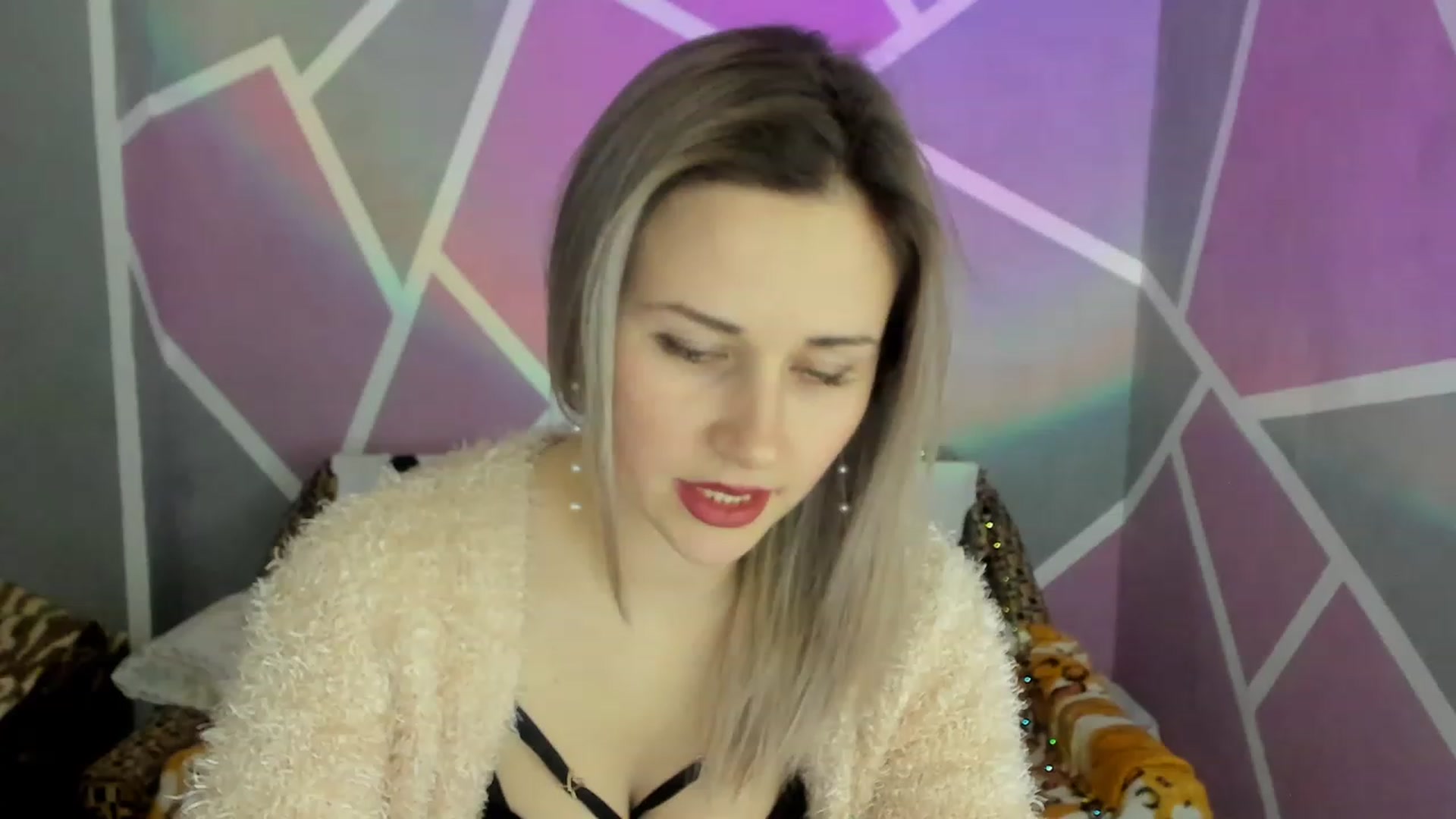 Gallery image thumbnail from Blondie_Star's myfreecams stream on, 02/06/2023, 14:08 image 11 of 20