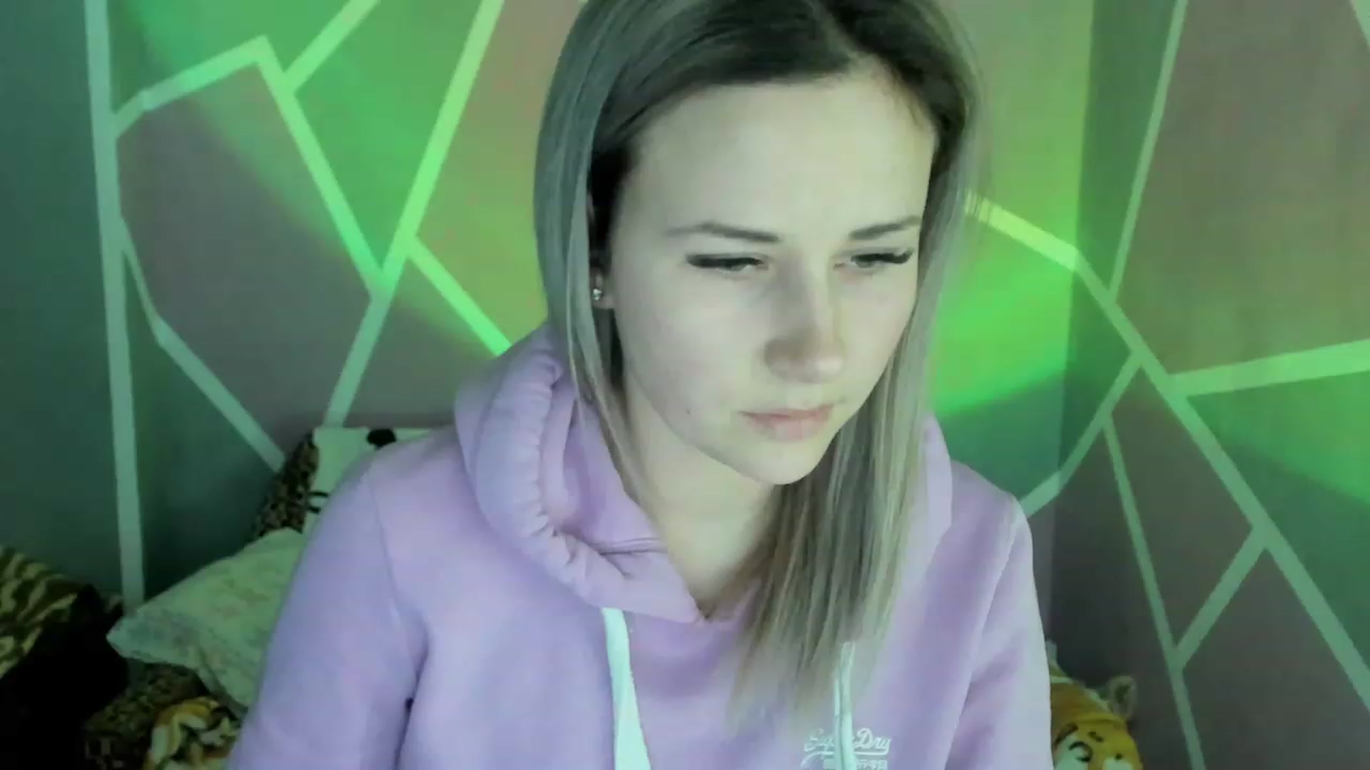 Gallery image thumbnail from Blondie_Star's myfreecams stream on, 02/07/2023, 16:10 image 18 of 20