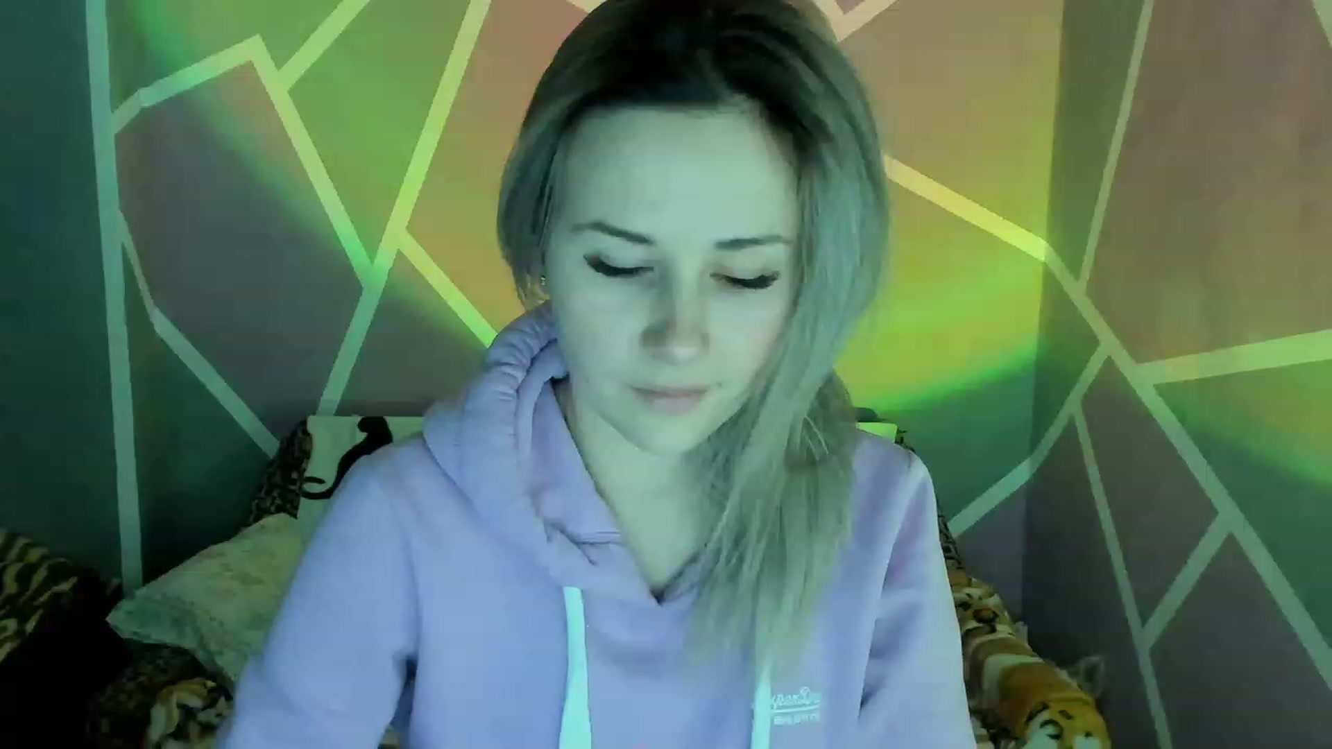 Gallery image thumbnail from Blondie_Star's myfreecams stream on, 02/07/2023, 16:10 image 14 of 20
