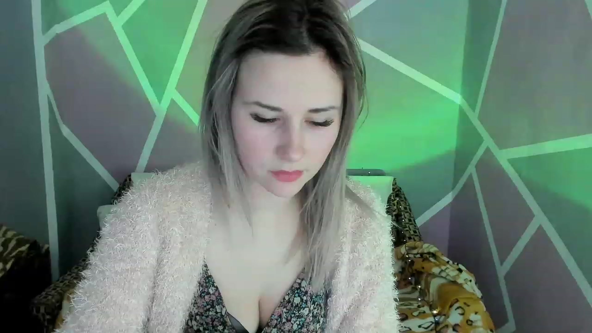 Gallery image thumbnail from Blondie_Star's myfreecams stream on, 02/10/2023, 16:32 image 10 of 20