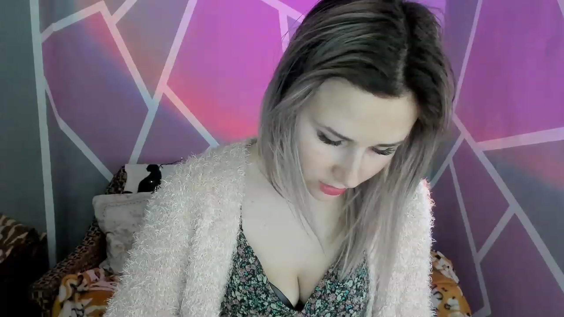Gallery image thumbnail from Blondie_Star's myfreecams stream on, 02/10/2023, 16:32 image 5 of 20