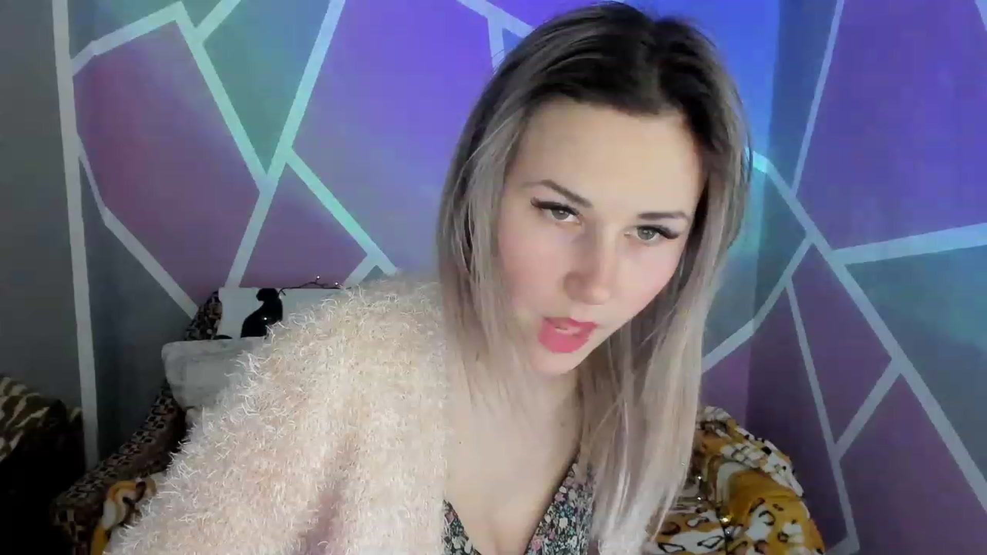 Gallery image thumbnail from Blondie_Star's myfreecams stream on, 02/10/2023, 16:32 image 9 of 20