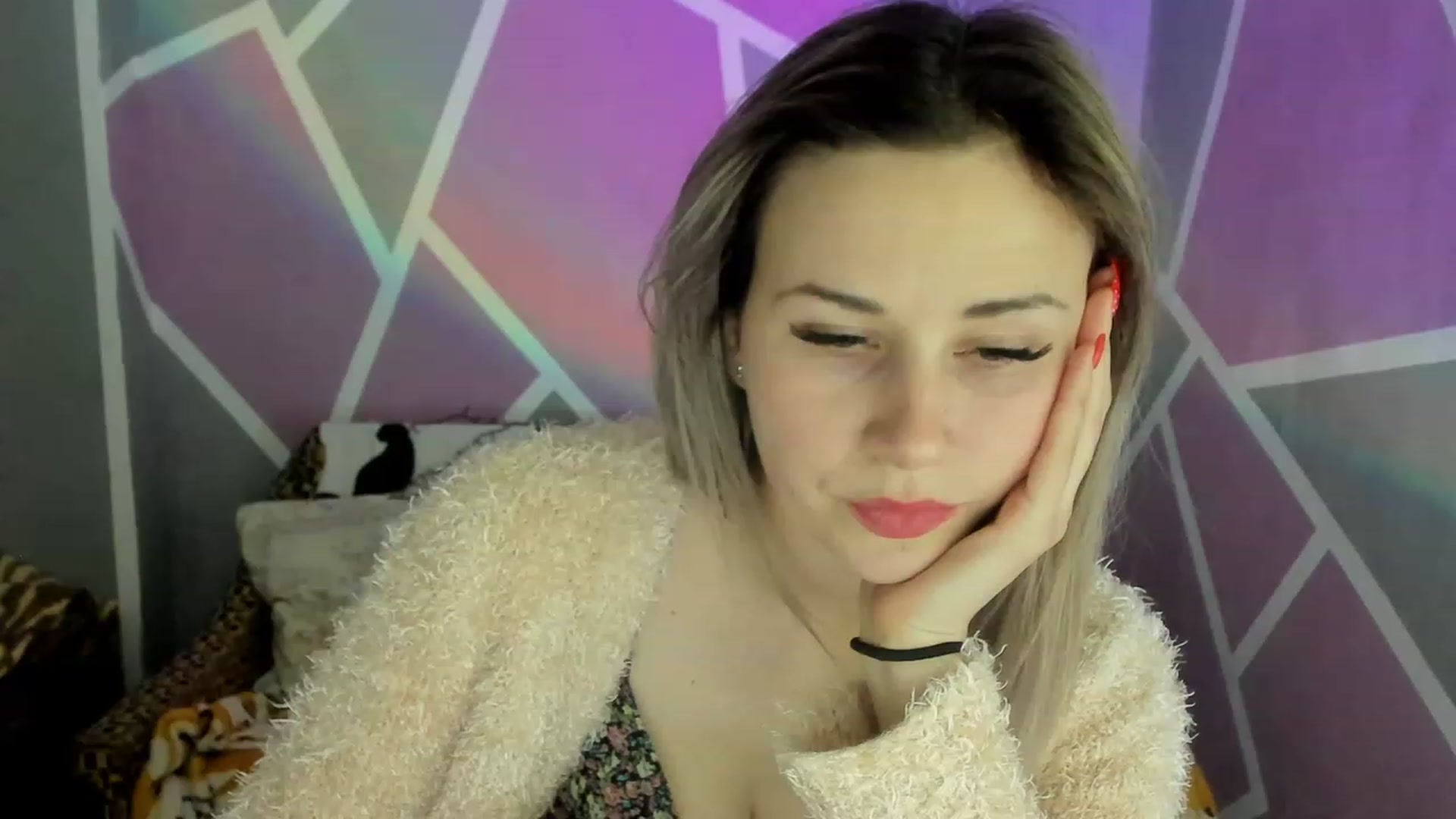 Gallery image thumbnail from Blondie_Star's myfreecams stream on, 02/10/2023, 16:32 image 1 of 20
